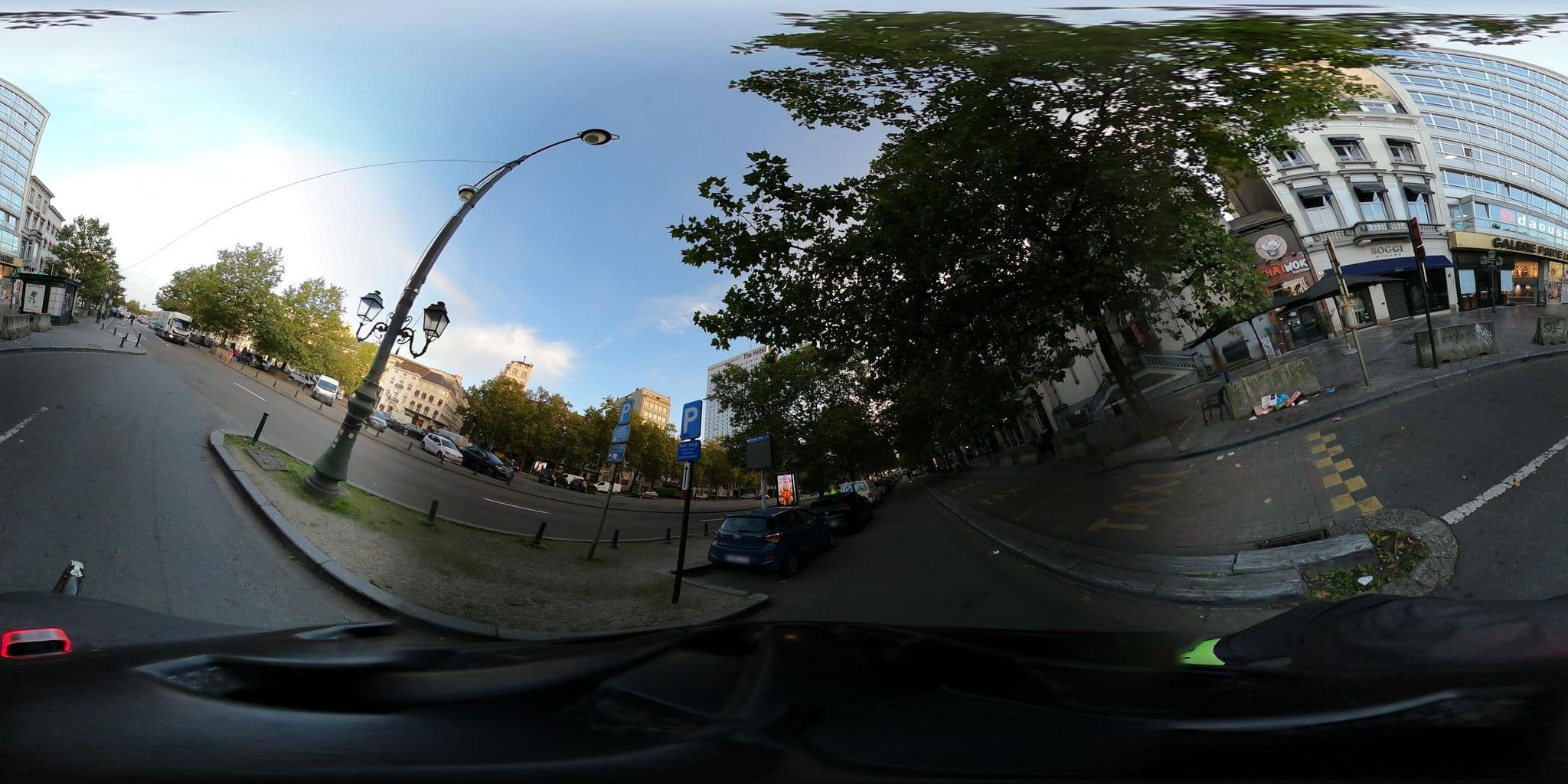 Street view near The Hotel's sauna/hammam, Ixelles — © RaphaelPasLoin (CC BY-SA · Mapillary)