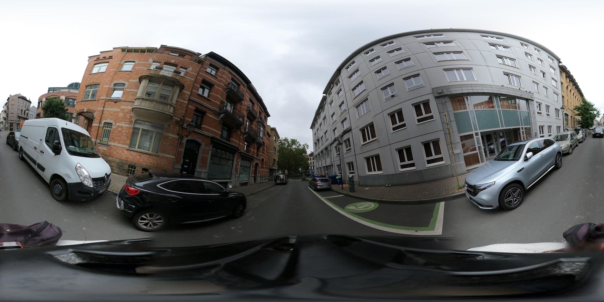 Street view near Résidence La Source, Saint-Gilles — © RaphaelPasLoin (CC BY-SA · Mapillary)