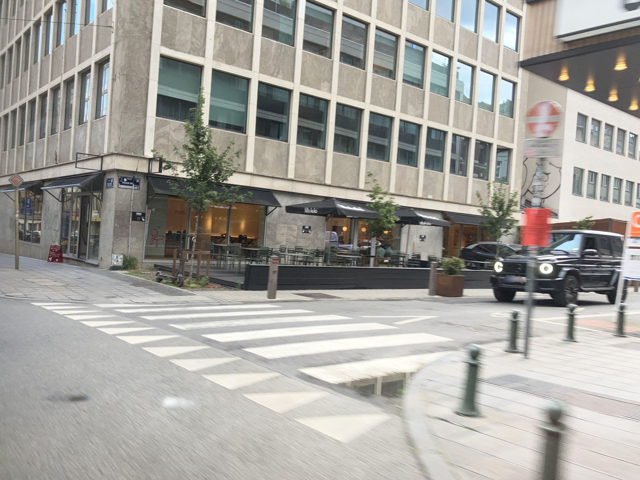 Street view near Red Bull Guesthouse, Saint-Gilles — © southglos (CC BY-SA · Mapillary)