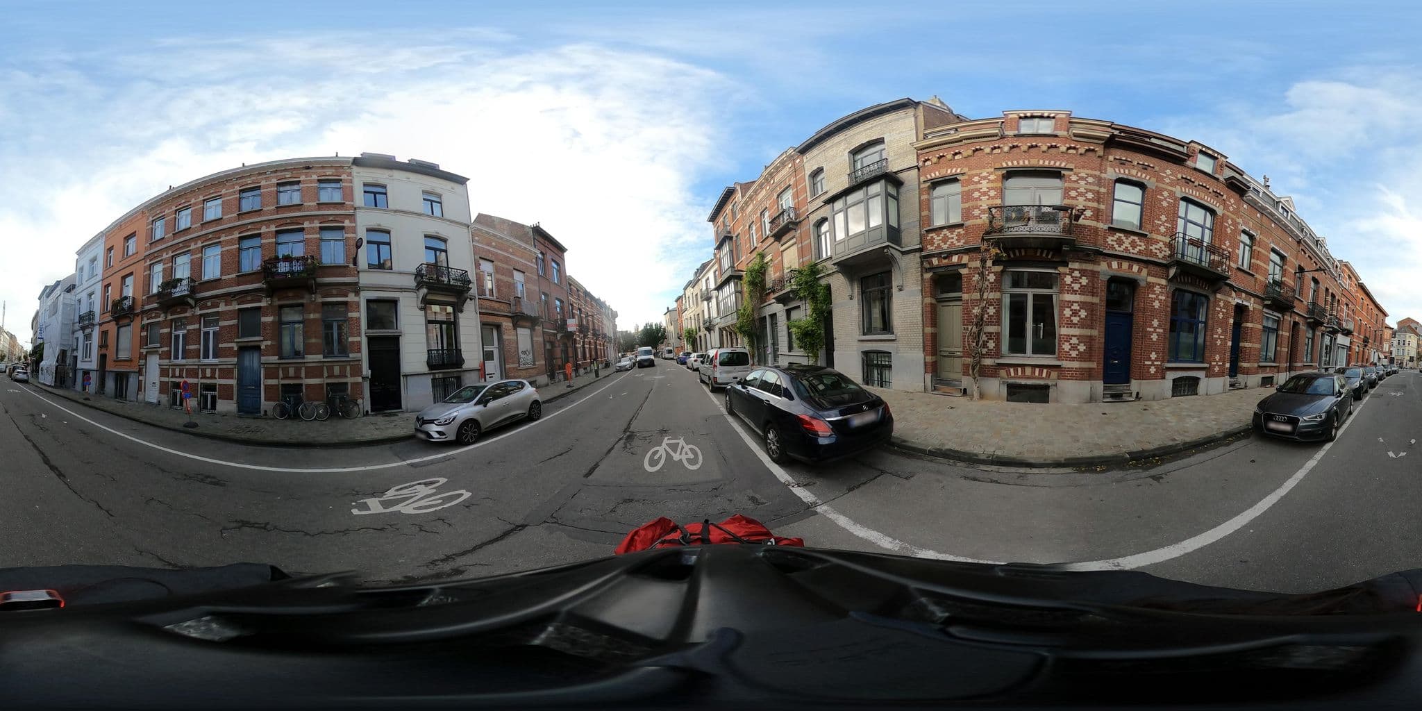 Street view near Rez 2 chambres avec jardin à Ixelles, Ixelles — © RaphaelPasLoin (CC BY-SA · Mapillary)