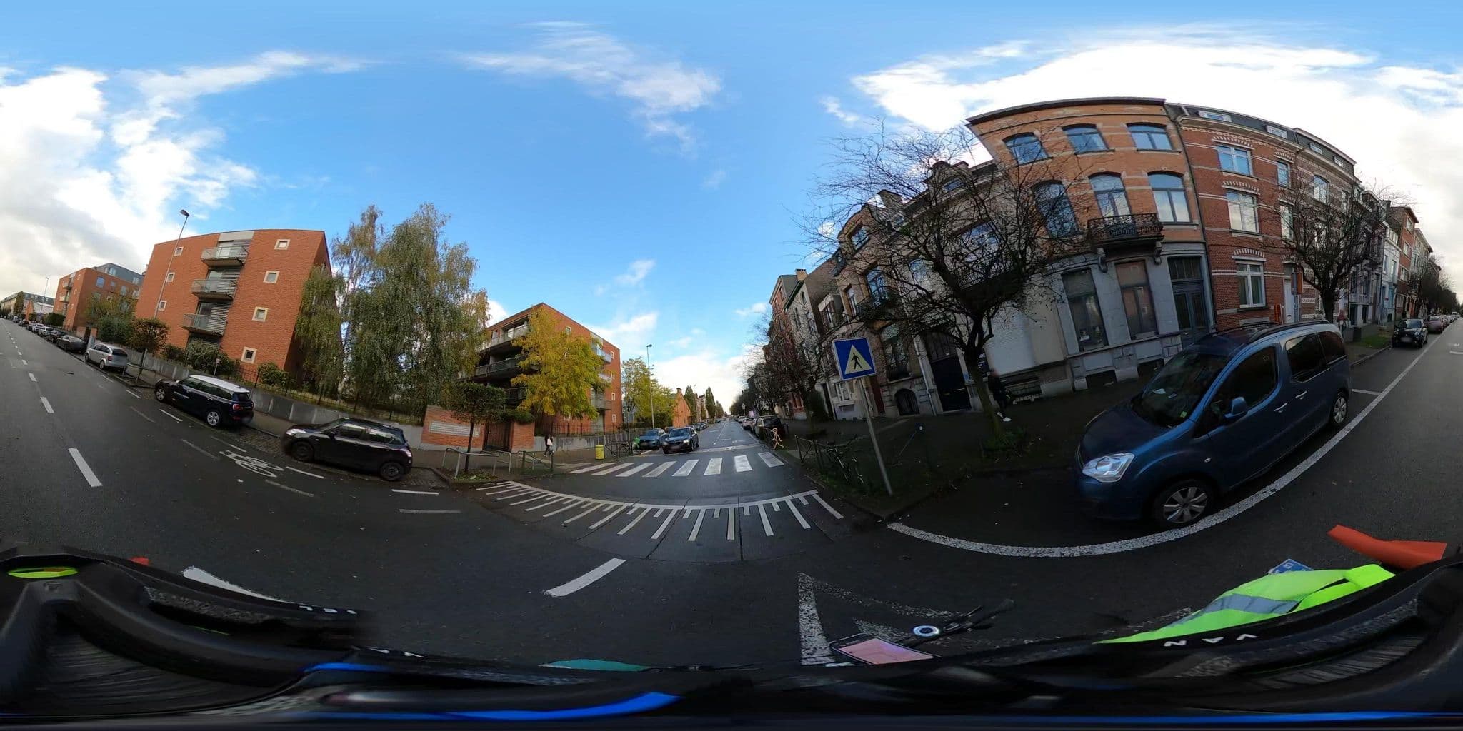Street view near Blue Bamboo, Etterbeek — © Stefdegreef (CC BY-SA · Mapillary)