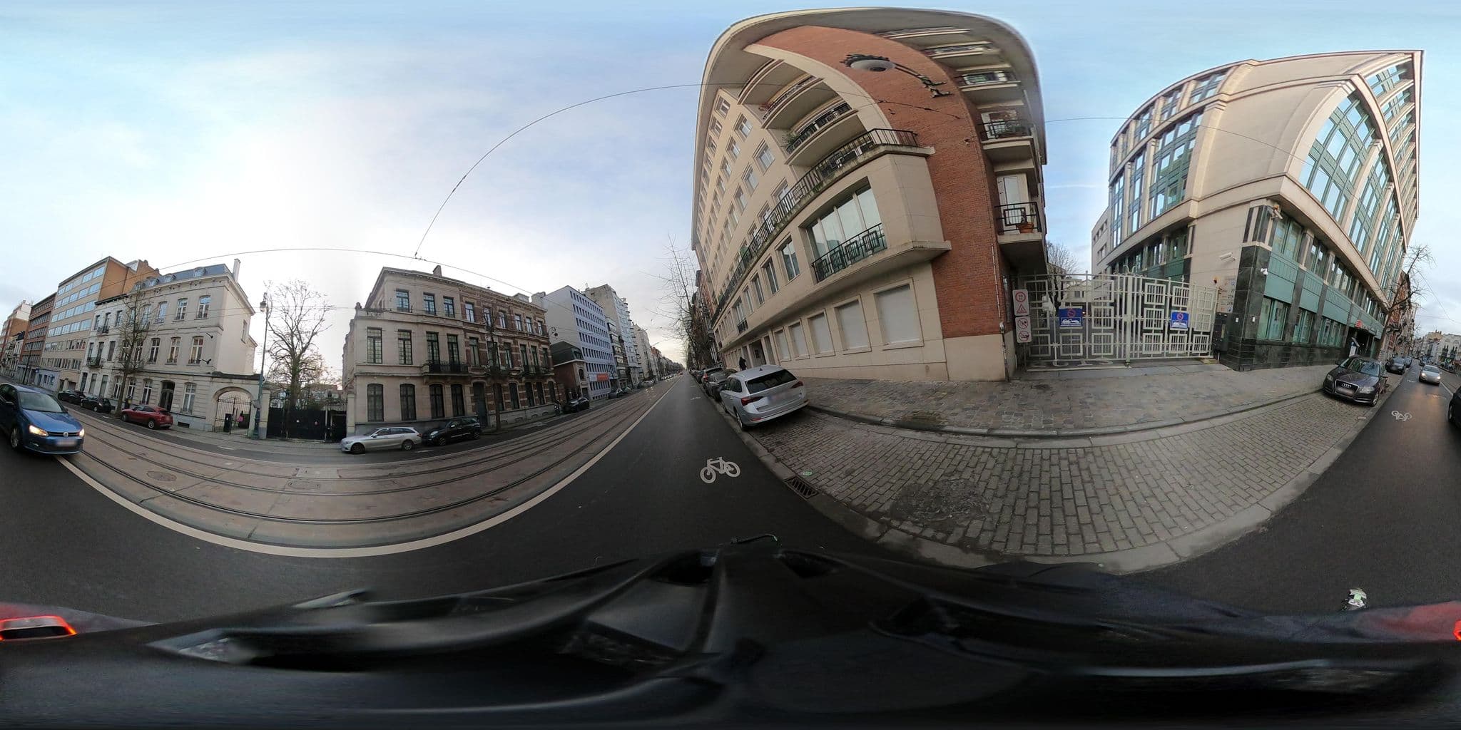 Street view near Brugmann Garden, Saint-Gilles — © RaphaelPasLoin (CC BY-SA · Mapillary)