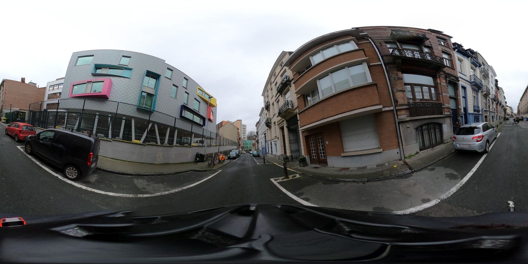 Street view near The Nest, Etterbeek — © RaphaelPasLoin (CC BY-SA · Mapillary)