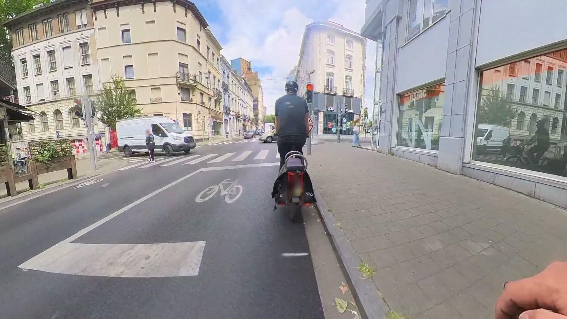 Street view near Hilton Garden Inn Brussels City Centre, Saint-Gilles — © alainh (CC BY-SA · Mapillary)