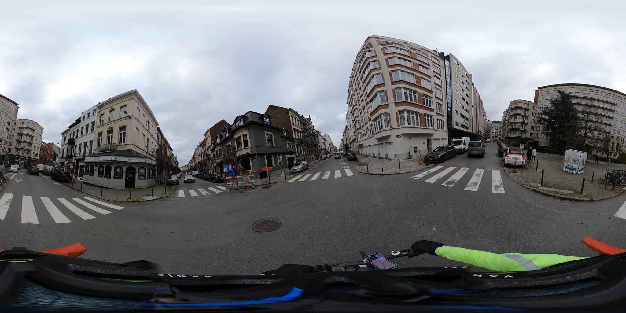 Street view near Room 6 @ odette en ville, Ixelles — © Stefdegreef (CC BY-SA · Mapillary)