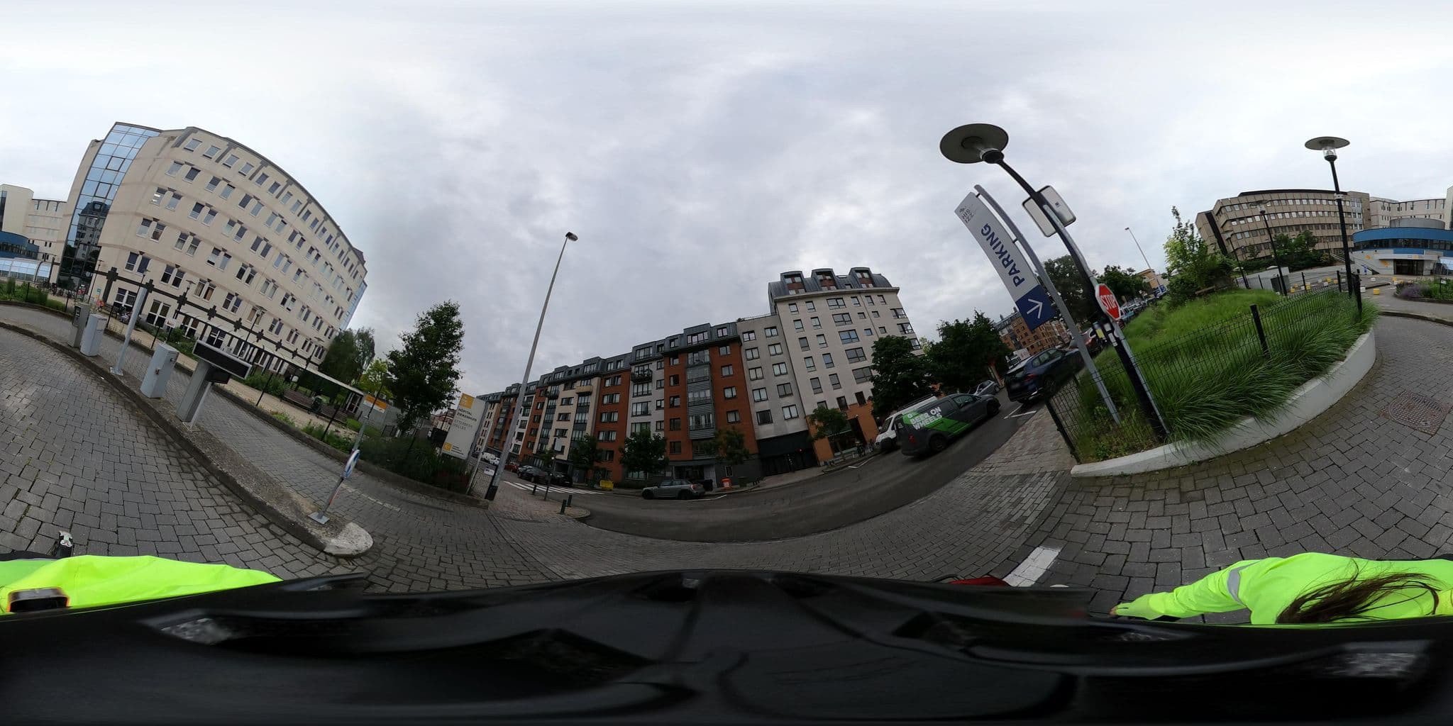 Street view near Maternité Ixl, Etterbeek — © RaphaelPasLoin (CC BY-SA · Mapillary)