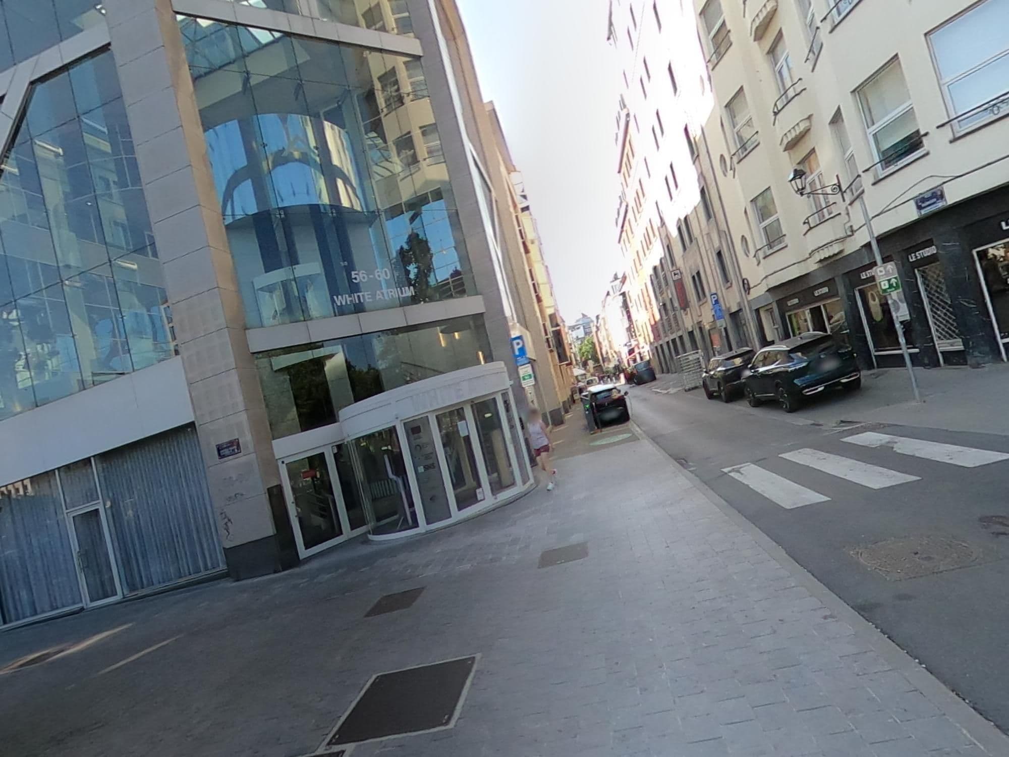 Street view near Citadine Toison d'Or, Ixelles — © RaphaelPasLoin (CC BY-SA · Mapillary)