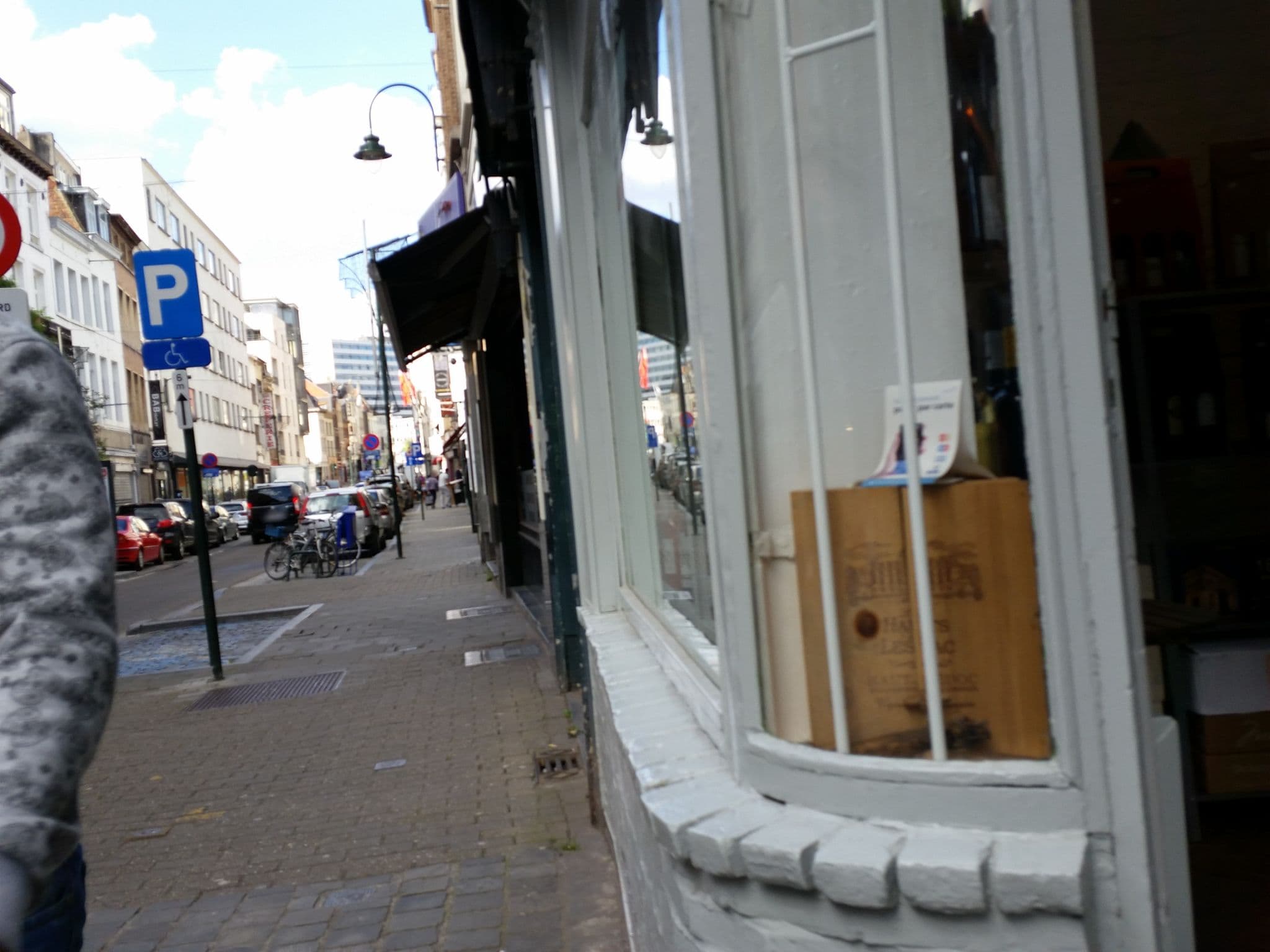 Street view near Le Quatre-Vingt-Huit Asbl, Brussels — © filipc (CC BY-SA · Mapillary)
