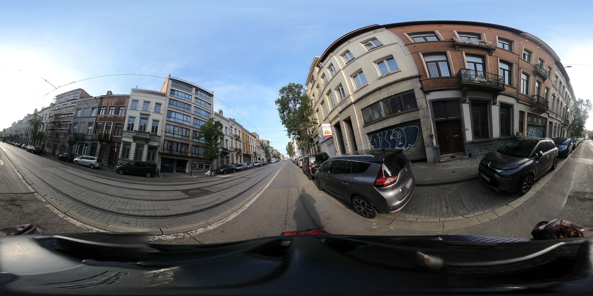 Street view near Bentley Hotel Brussels, Saint-Josse-ten-Noode — © RaphaelPasLoin (CC BY-SA · Mapillary)
