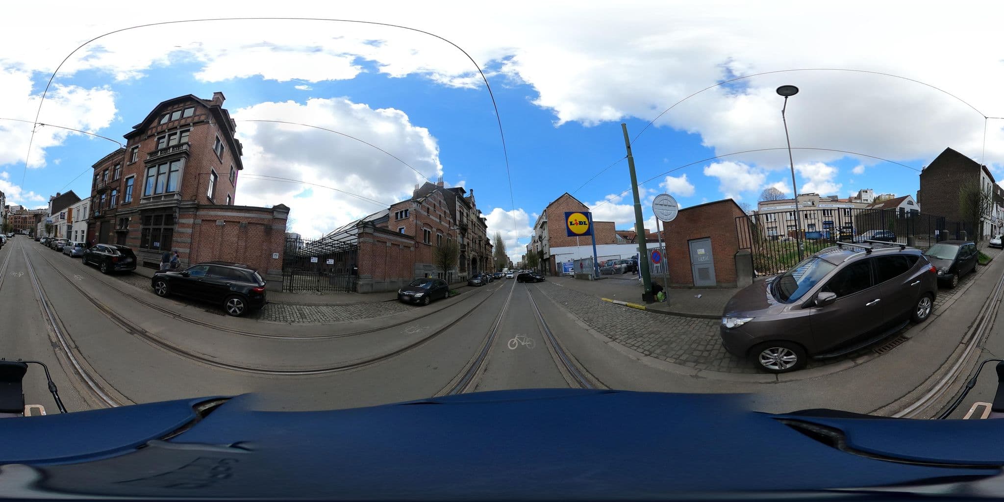 Street view near Mortierbrigade, Schaerbeek — © thierry1030 (CC BY-SA · Mapillary)