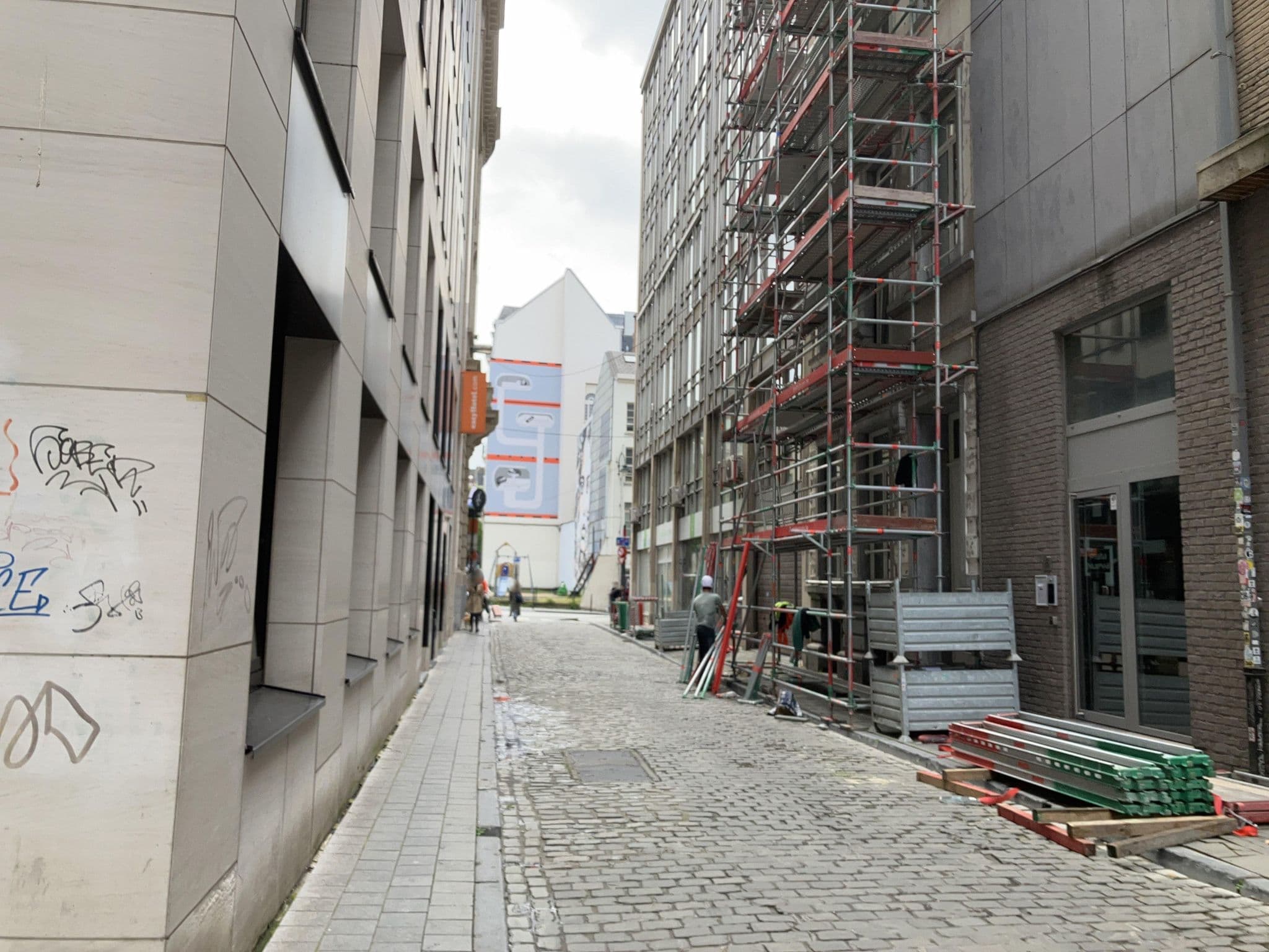 Street view near easyHotel, Brussels — © southglos (CC BY-SA · Mapillary)