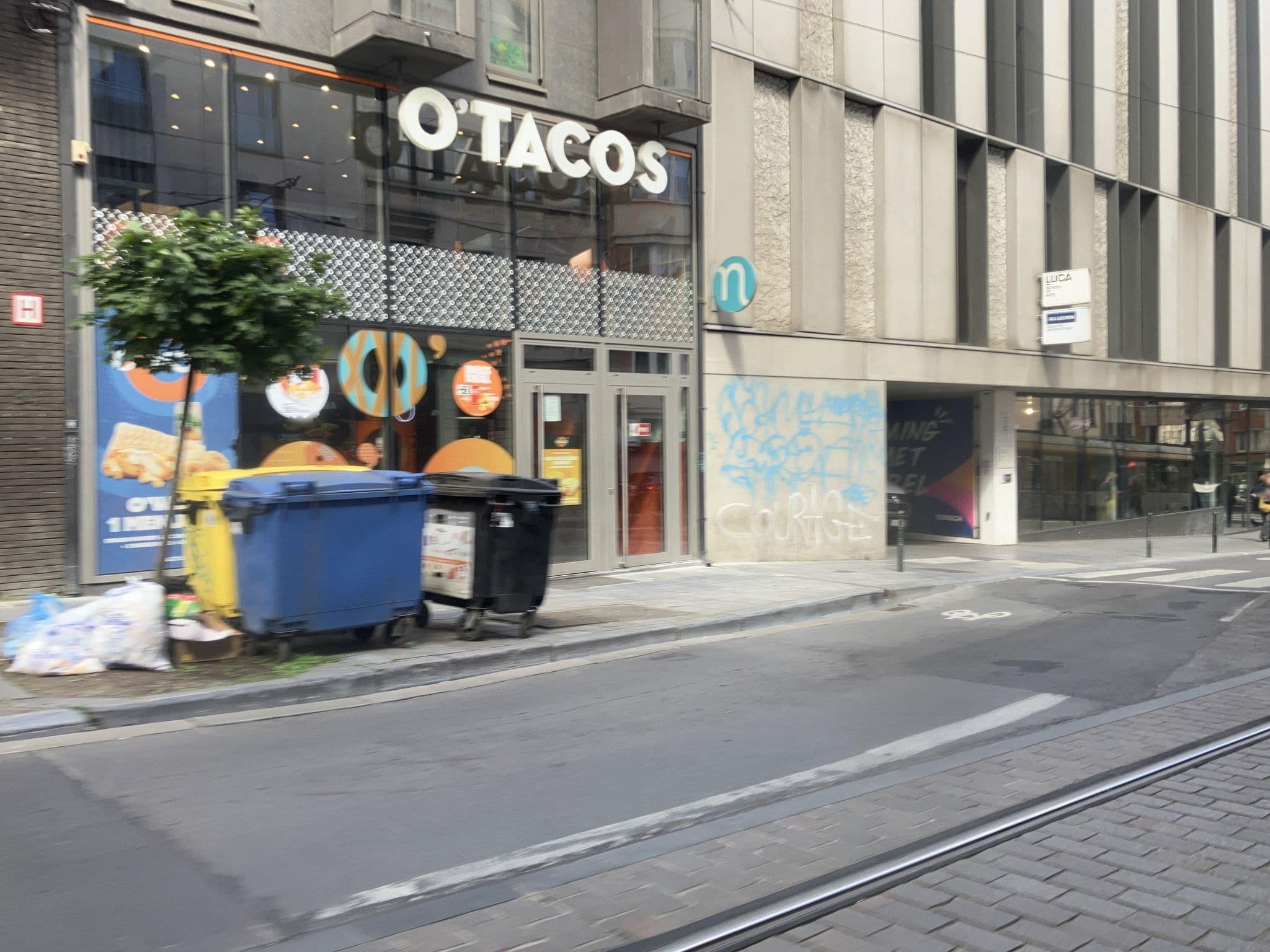 Street view near Apart Hotel Aryan, Saint-Josse-ten-Noode — © southglos (CC BY-SA · Mapillary)