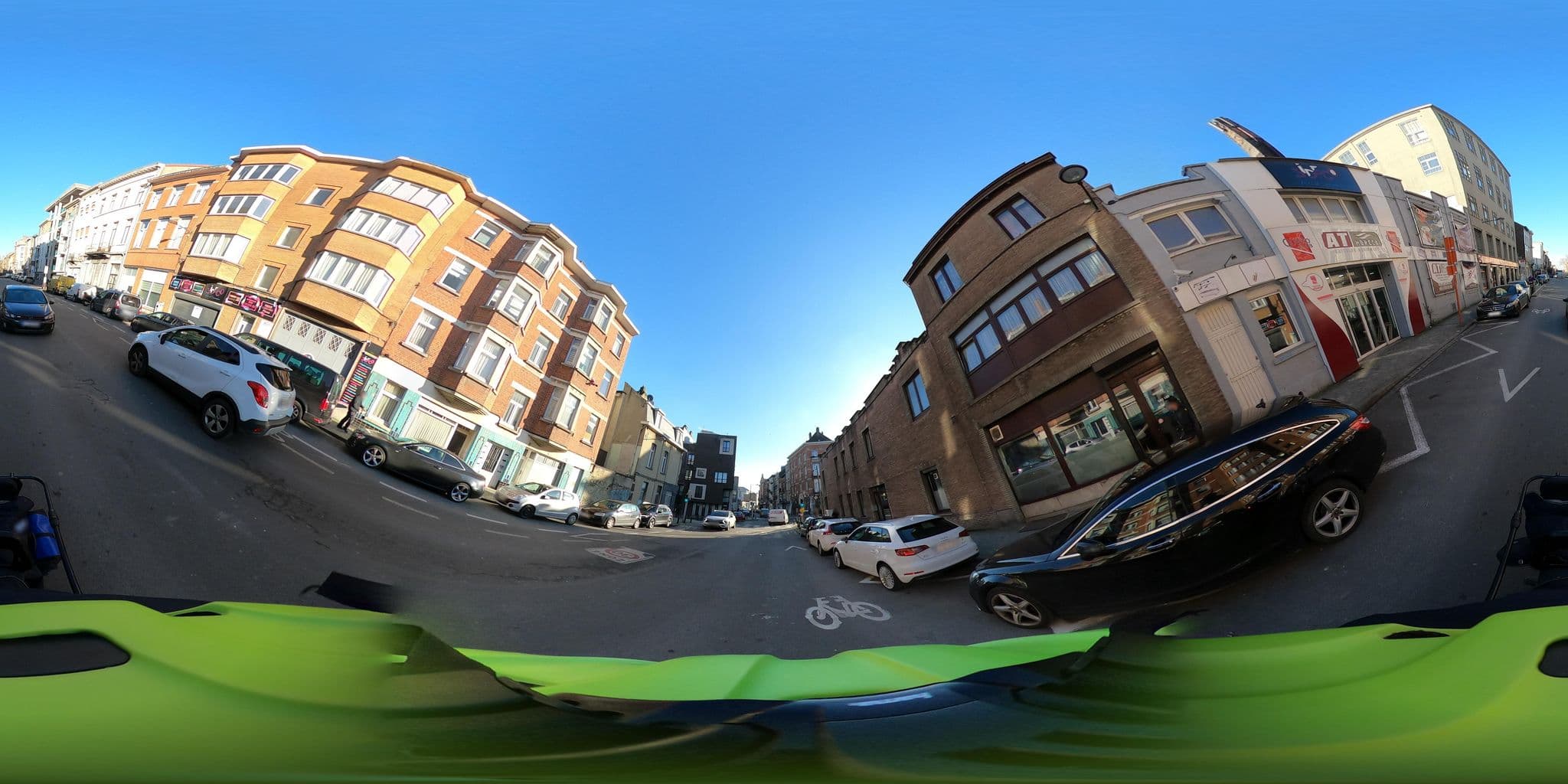 Street view near Promo Plus, Schaerbeek — © thierry1030 (CC BY-SA · Mapillary)