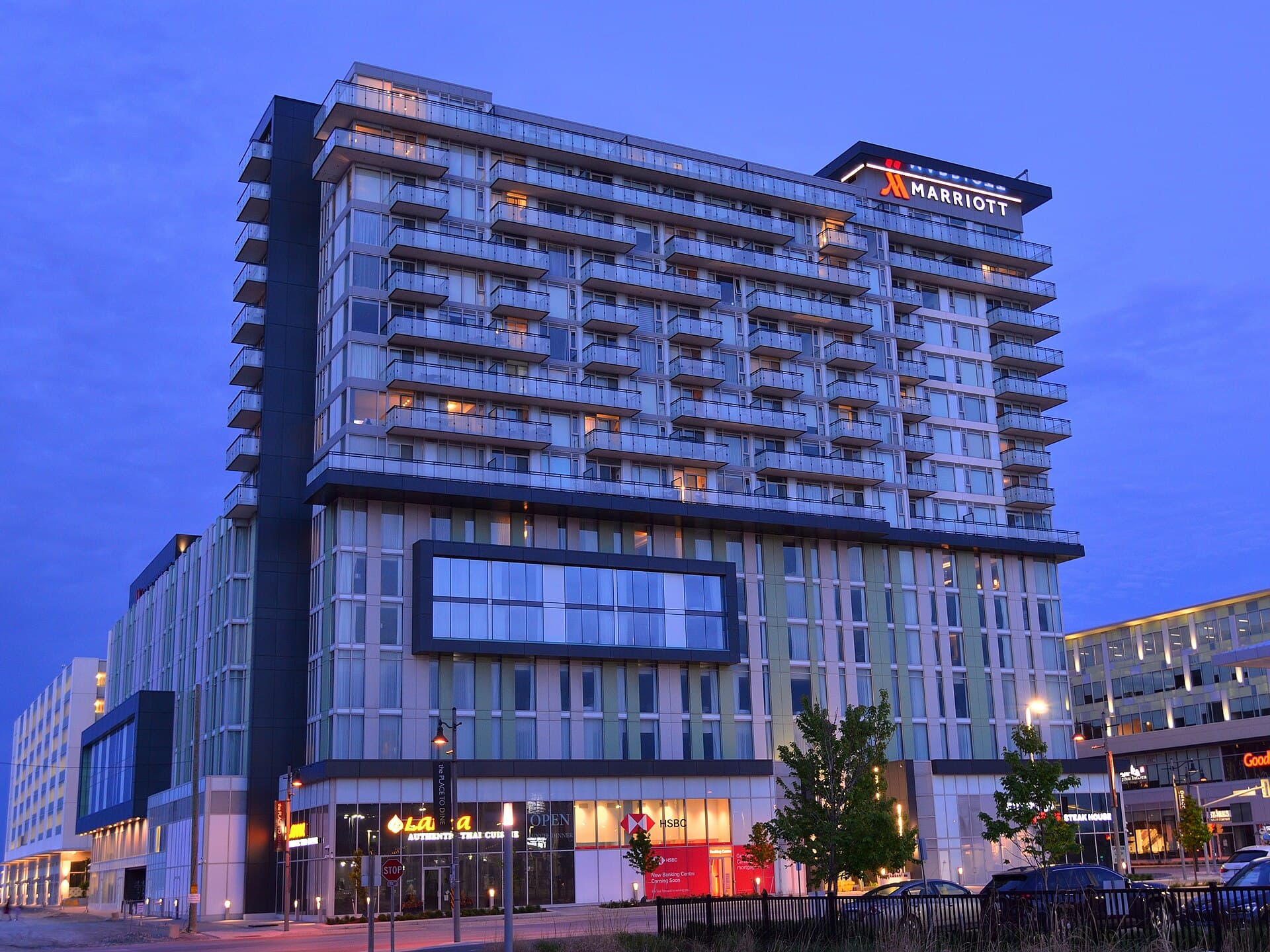 Toronto Marriott Markham (via Wikimedia Commons, CC0)