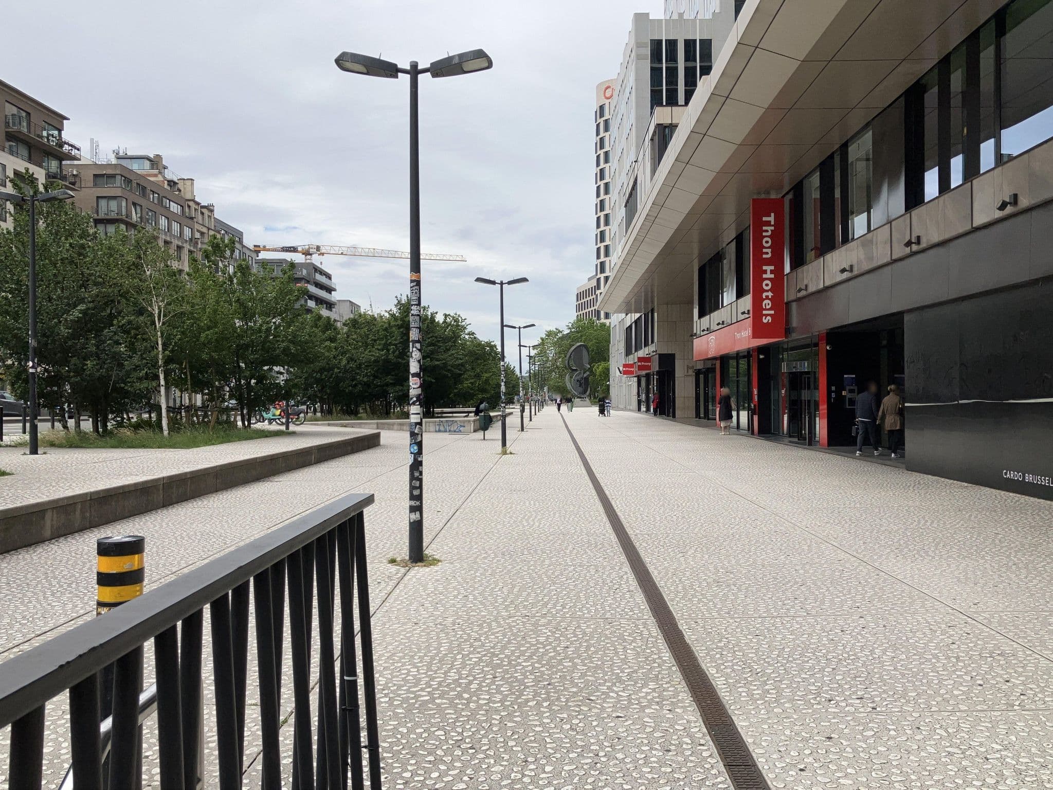 Street view near Thon Brussels Crap, Brussels — © southglos (CC BY-SA · Mapillary)