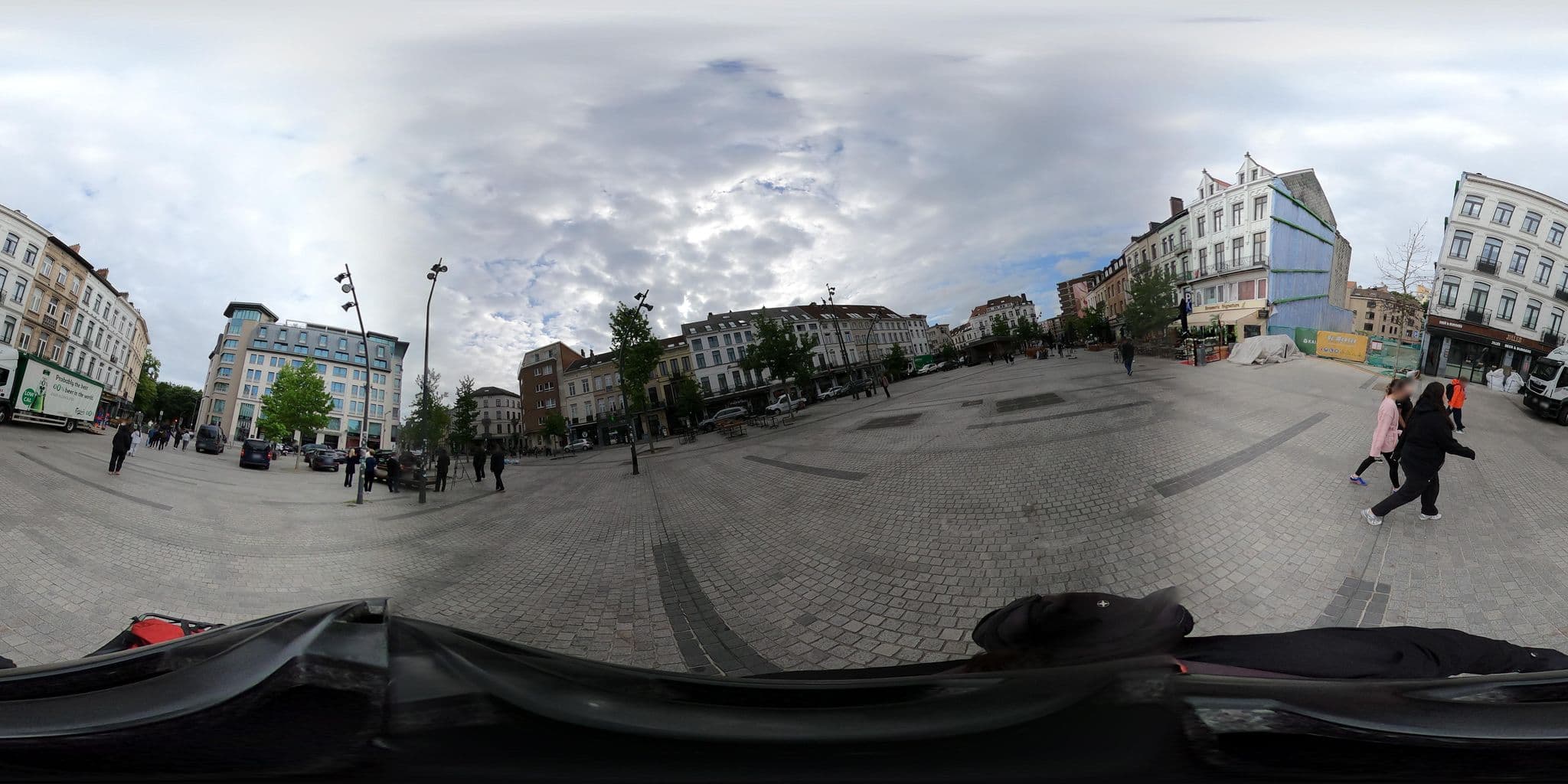 Street view near Parc Léopold Halldis Apartments, Etterbeek — © RaphaelPasLoin (CC BY-SA · Mapillary)