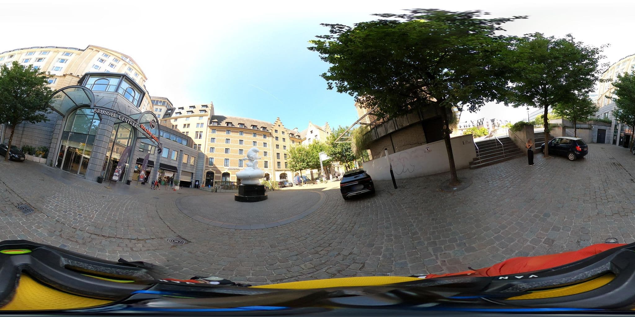 Street view near Hilton Executive Lounge, Brussels — © Stefdegreef (CC BY-SA · Mapillary)