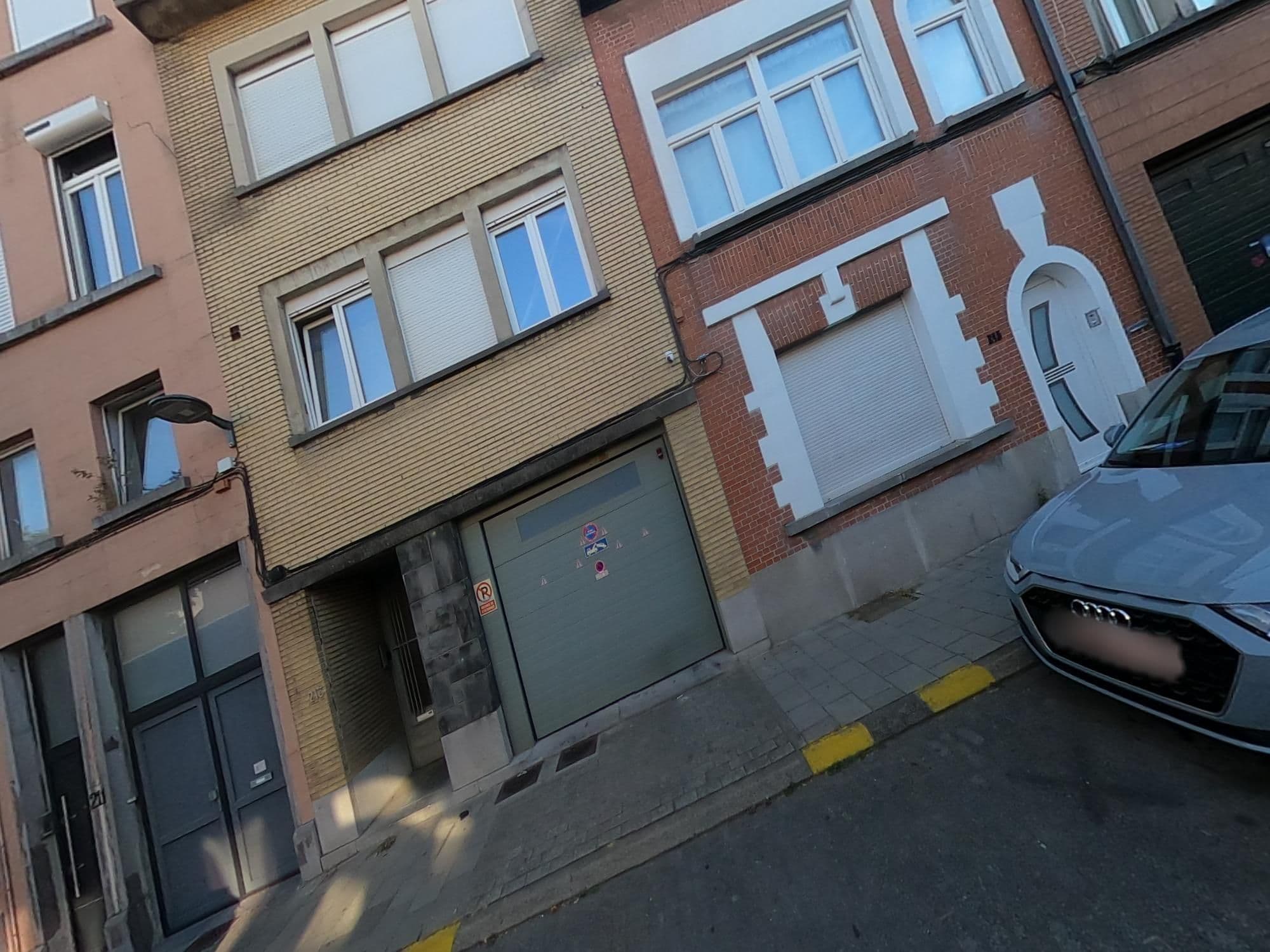 Street view near B&B Osiam Spa, Evere — © RaphaelPasLoin (CC BY-SA · Mapillary)