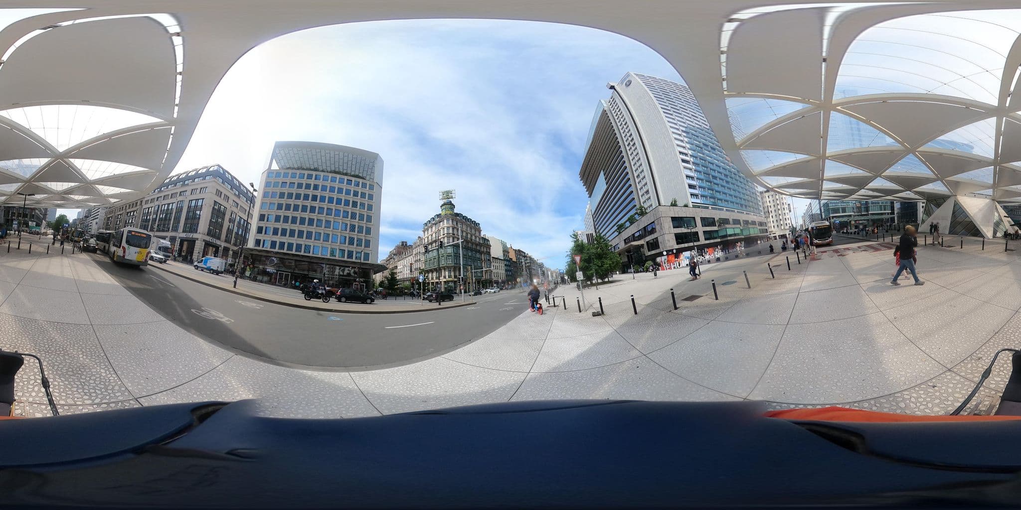 Street view near Suite 2606, Brussels — © thierry1030 (CC BY-SA · Mapillary)