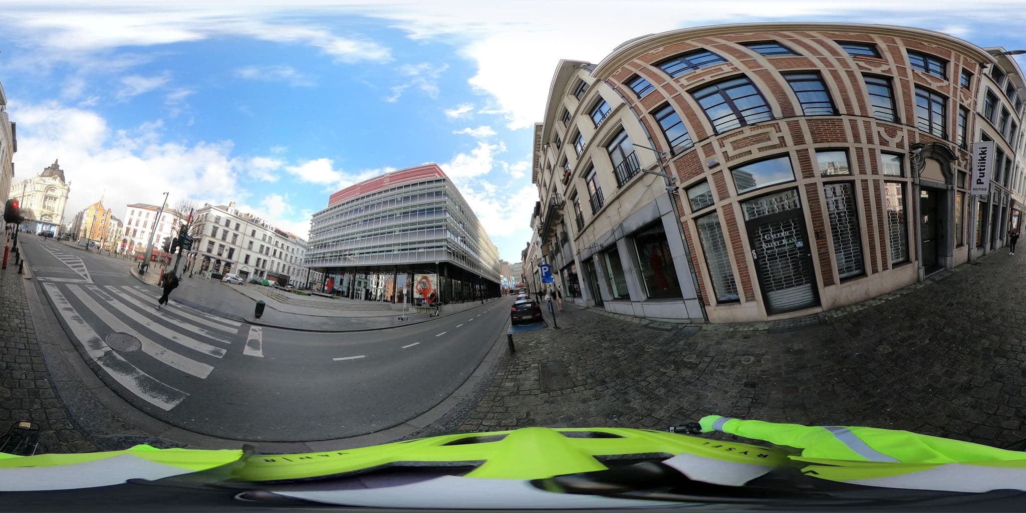 Street view near HAPPY guesthouse, Brussels — © Stefdegreef (CC BY-SA · Mapillary)