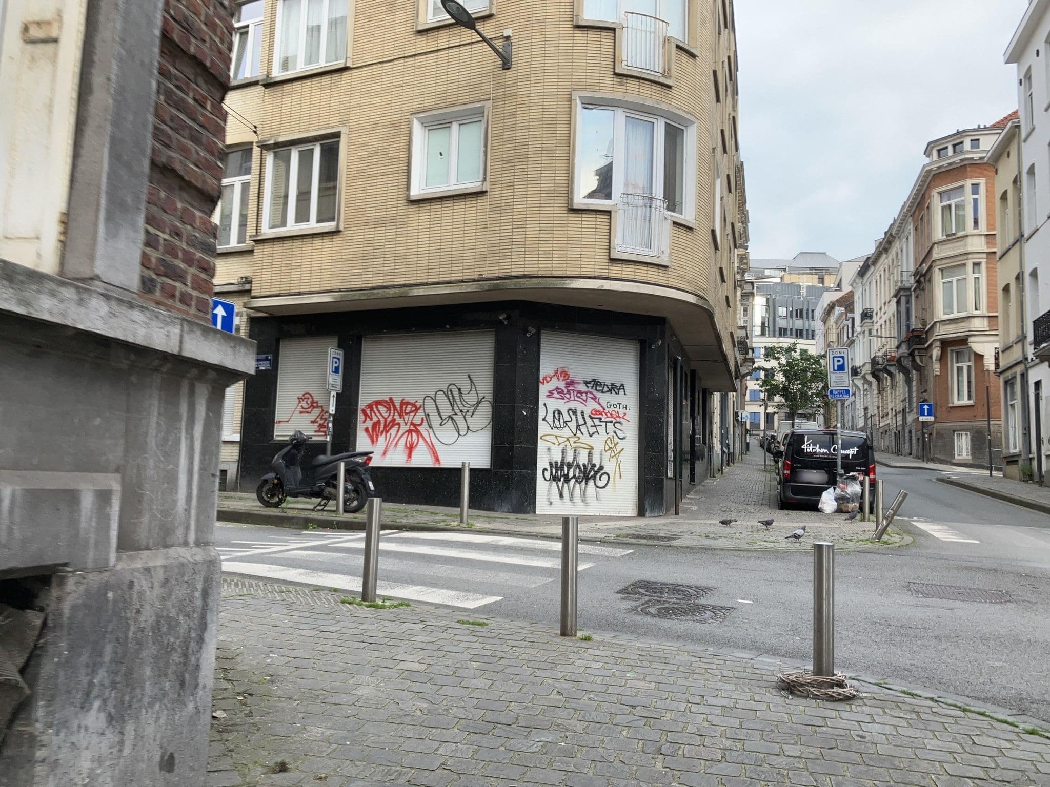 Street view near Residence Marie-Therese, Saint-Josse-ten-Noode — © southglos (CC BY-SA · Mapillary)