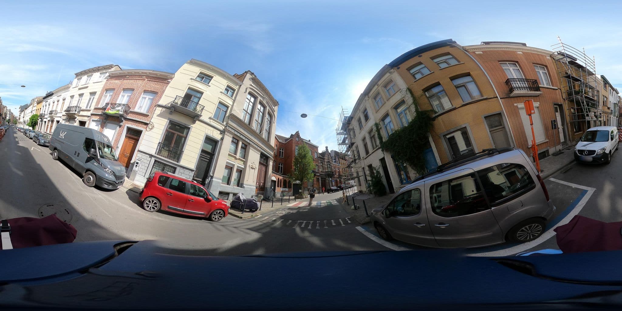 Street view near El Barril, Schaerbeek — © thierry1030 (CC BY-SA · Mapillary)