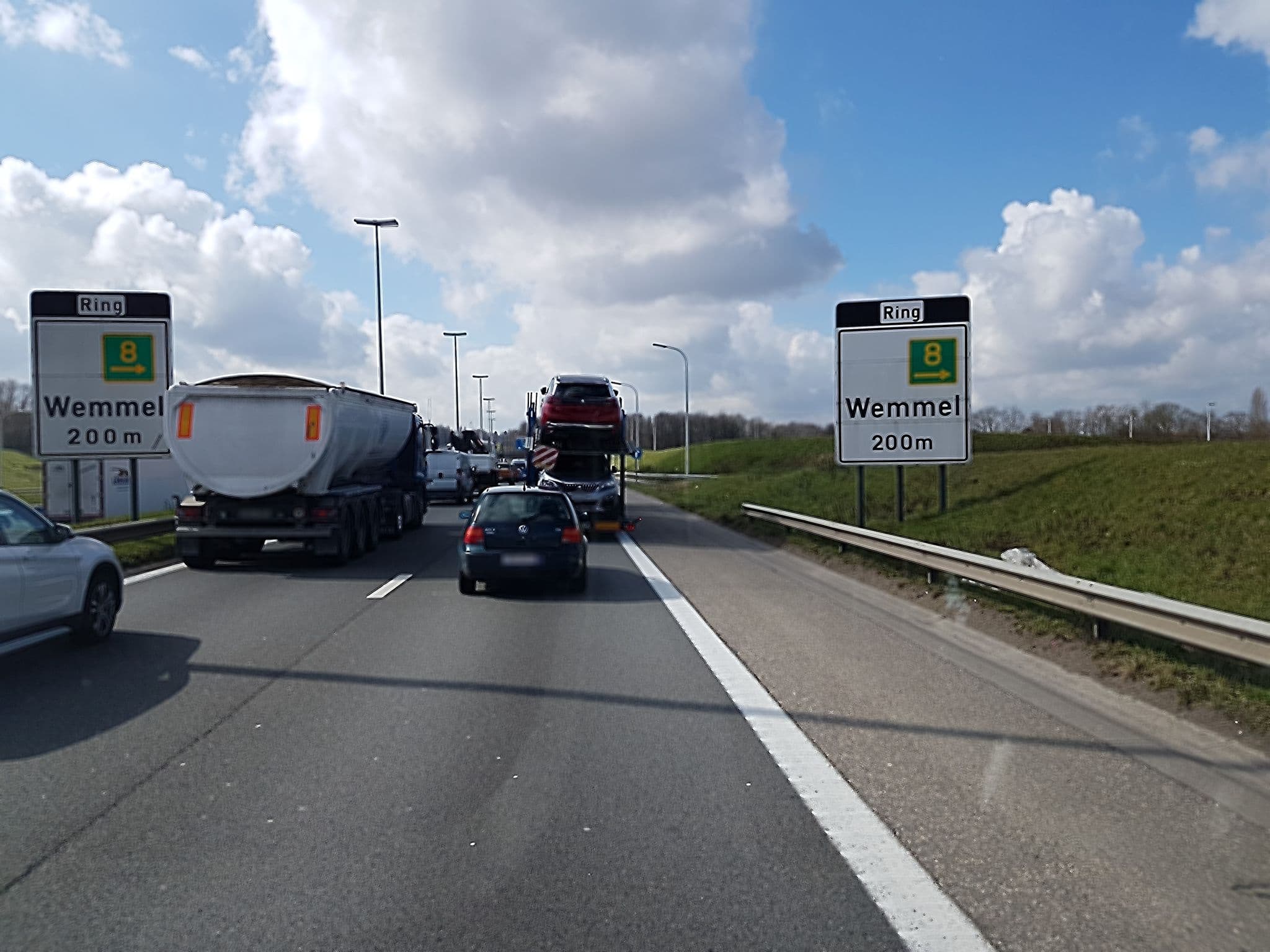 Street view near Europa Hotel, Wemmel — © filipc (CC BY-SA · Mapillary)
