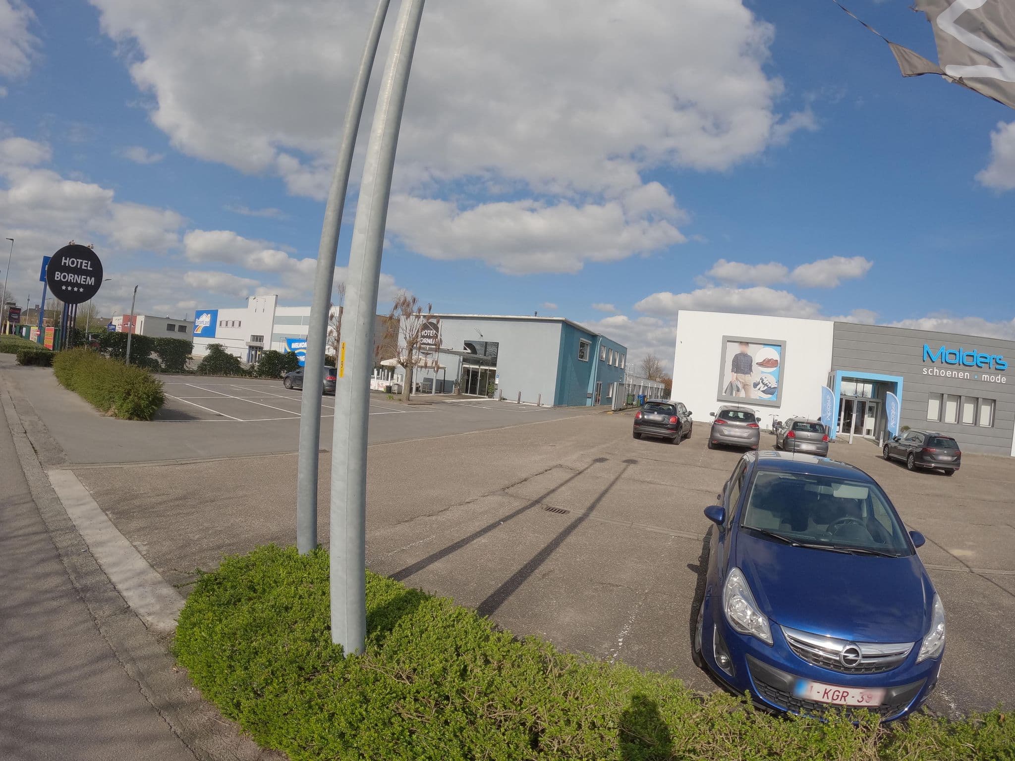 Street view near Hotel Bornem, Bornem — © koninklijke (CC BY-SA · Mapillary)