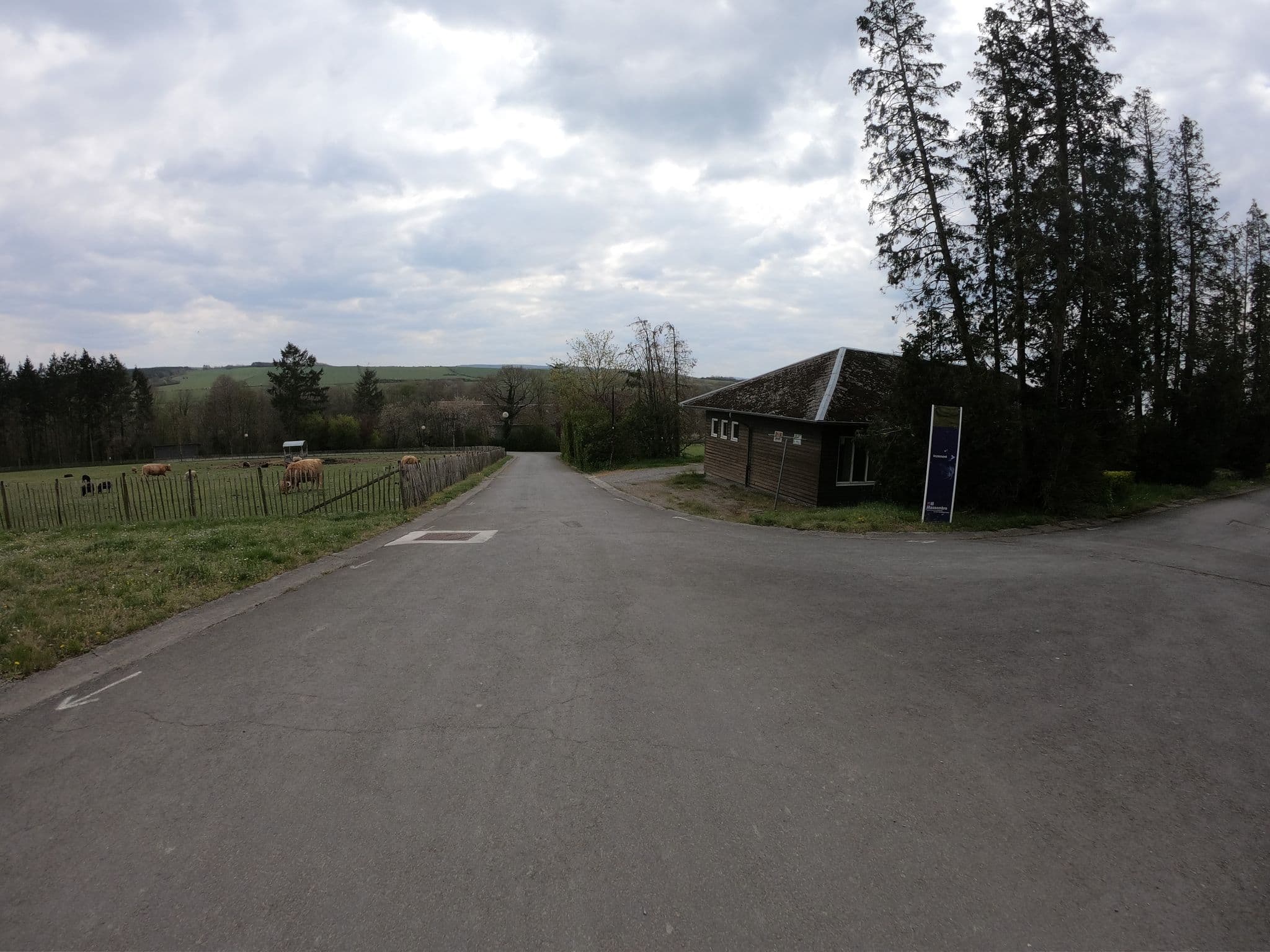 Street view near Paviljoen 13, Agimont — © joostjakob (CC BY-SA · Mapillary)