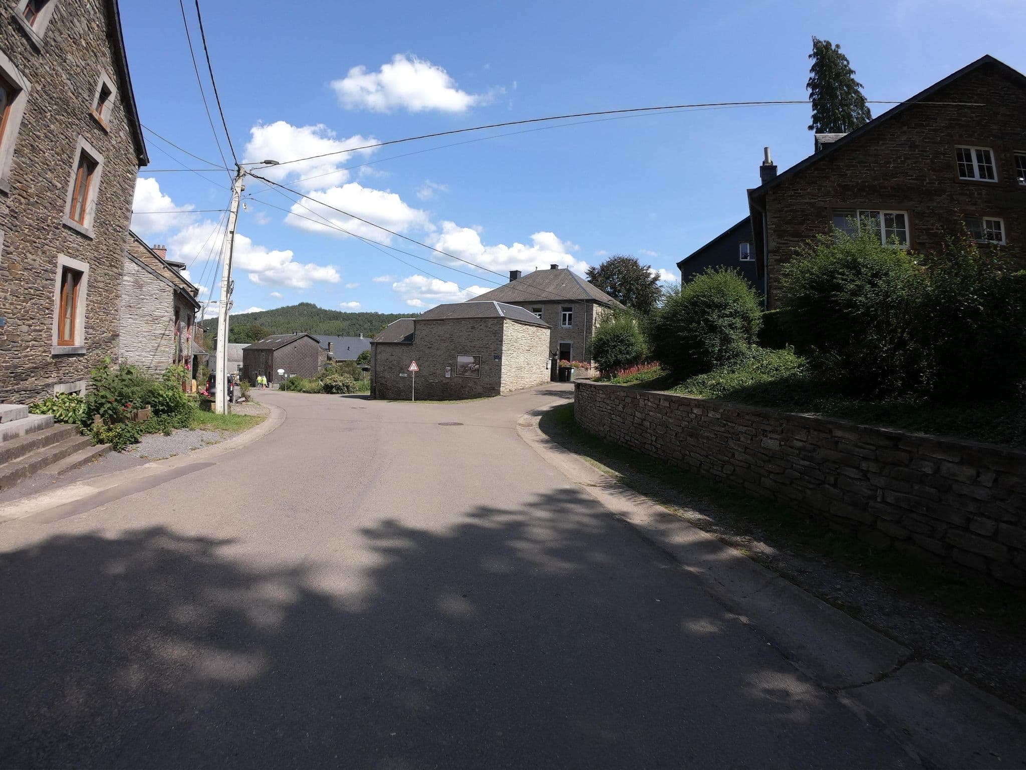 Street view near Gites La Tabatiere, Bièvre — © joostjakob (CC BY-SA · Mapillary)
