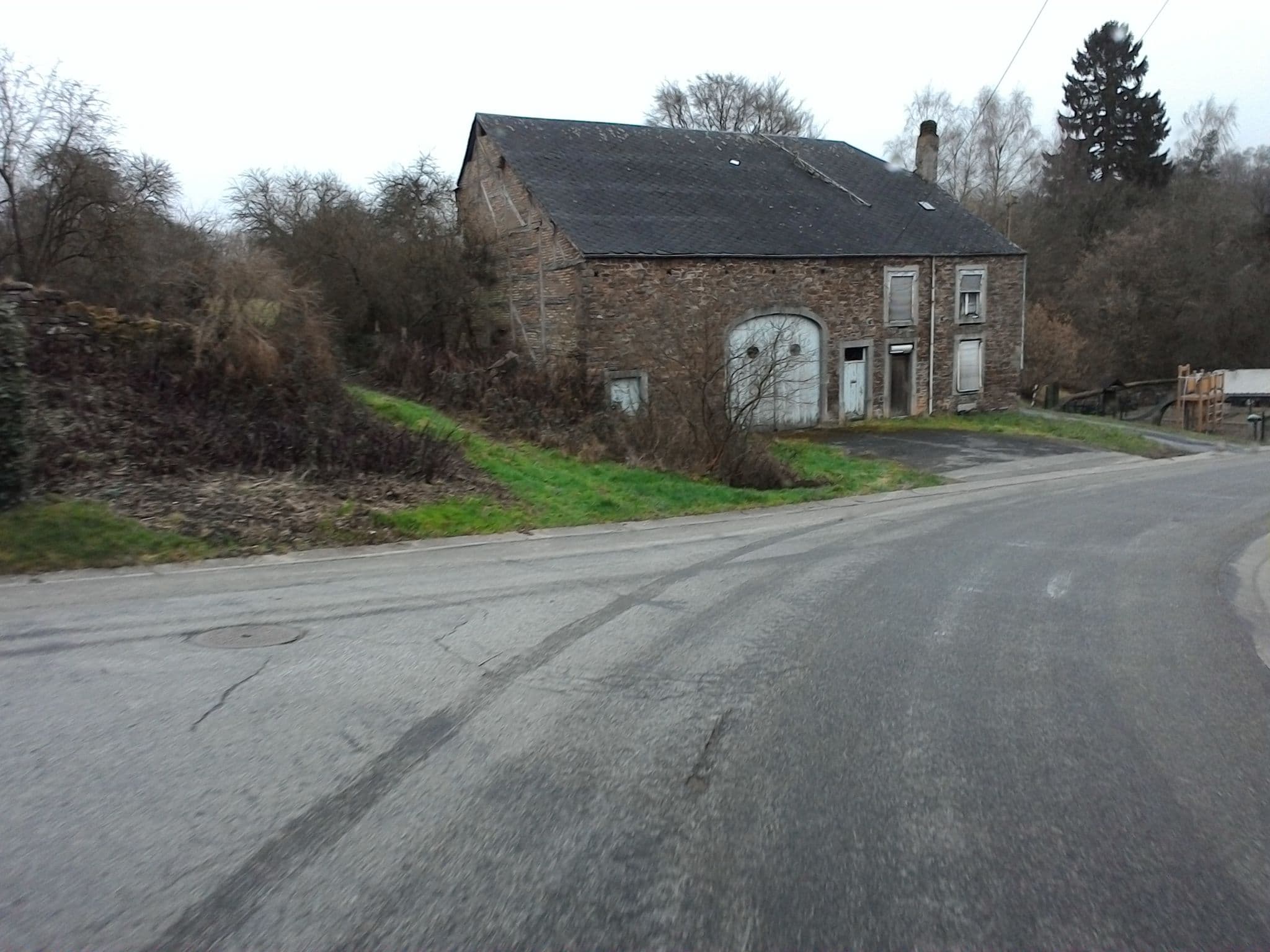 Street view near B&B Le Secret du Bois, Gedinne — © mprins (CC BY-SA · Mapillary)
