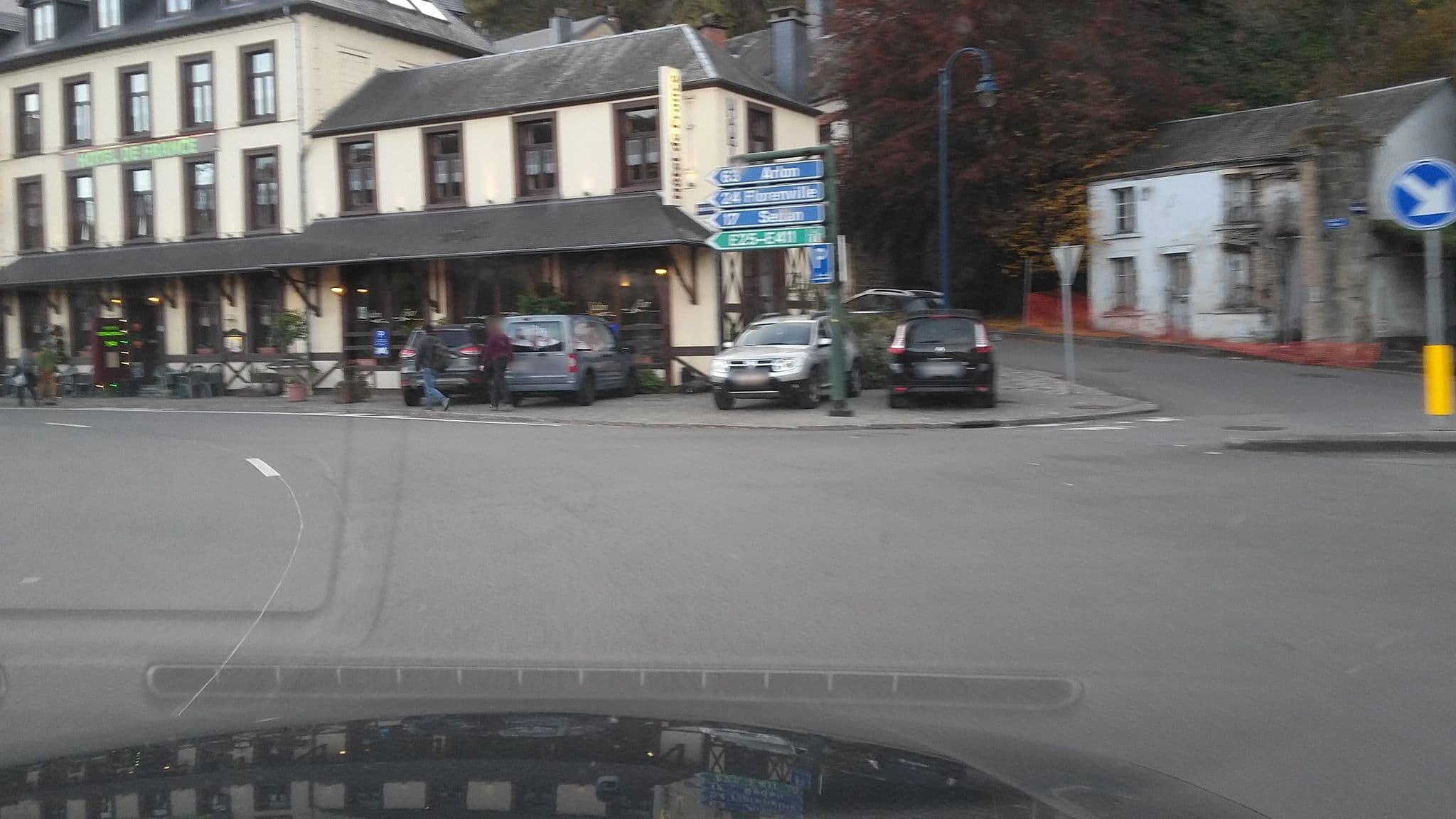 Street view near Auberge d'Alsace - Hôtel de France, Bouillon — © foxandpotatoes (CC BY-SA · Mapillary)