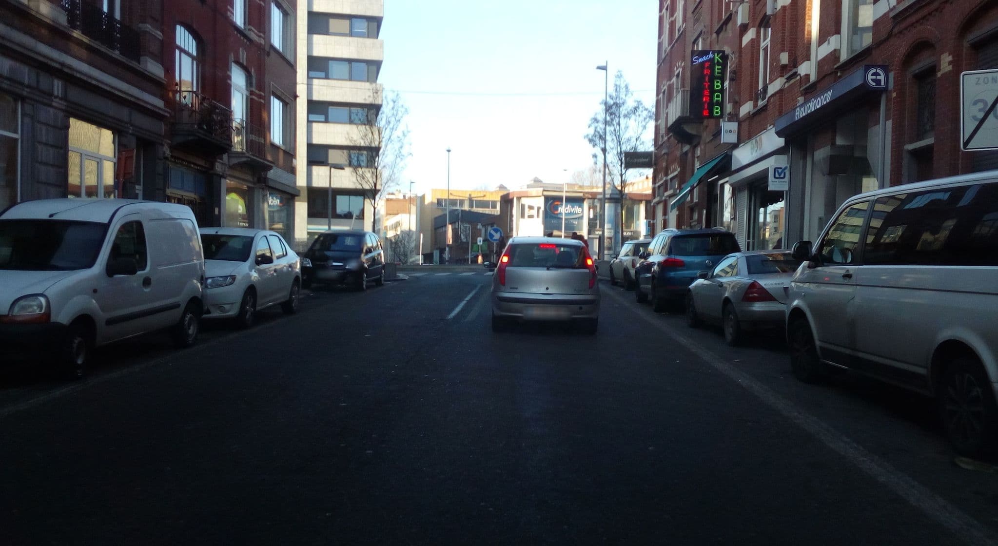 Street view near Shanti hostel, Charleroi — © micmin1972 (CC BY-SA · Mapillary)