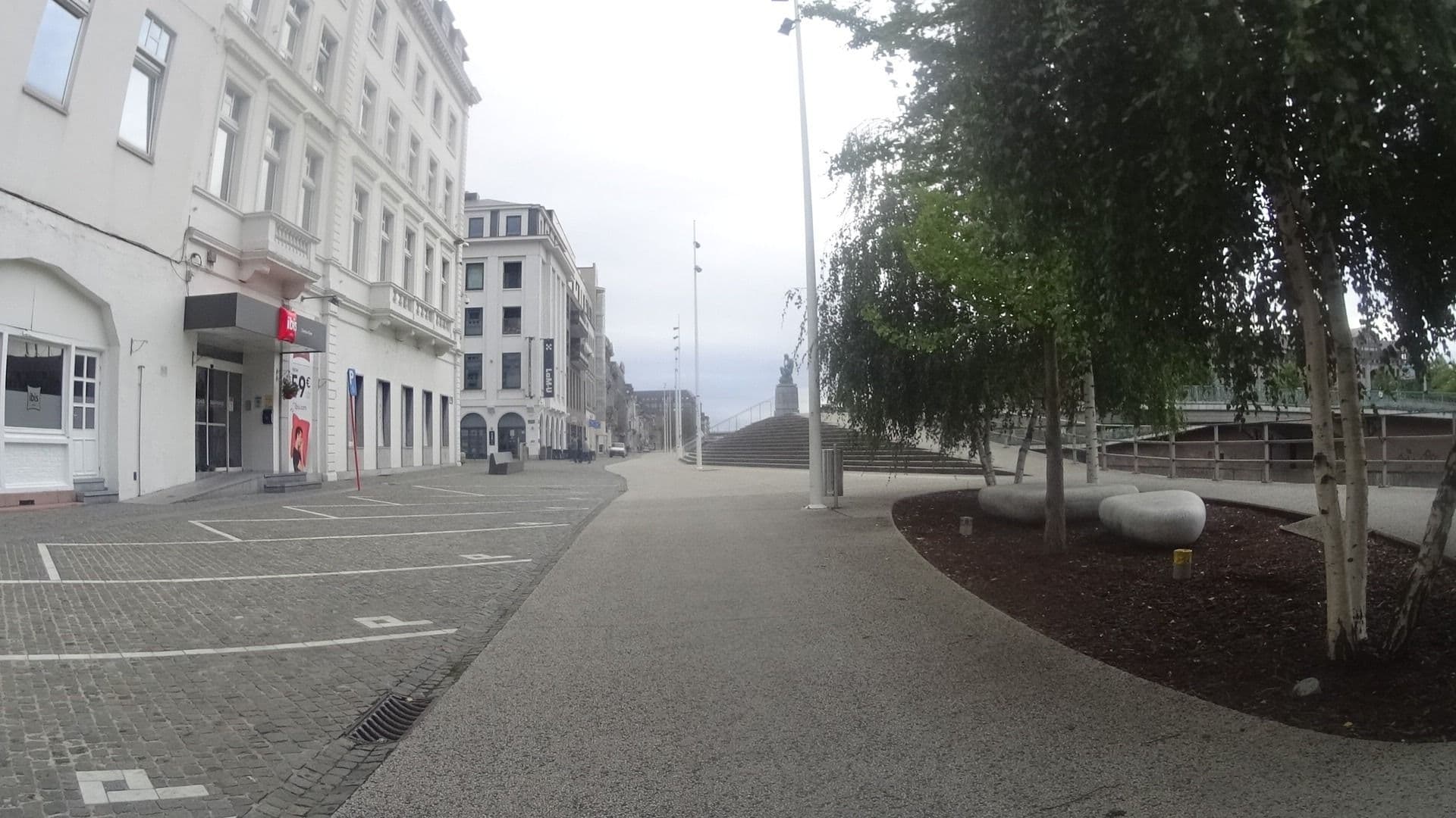 Street view near ibis Charleroi Centre Gare, Charleroi — © ramap (CC BY-SA · Mapillary)