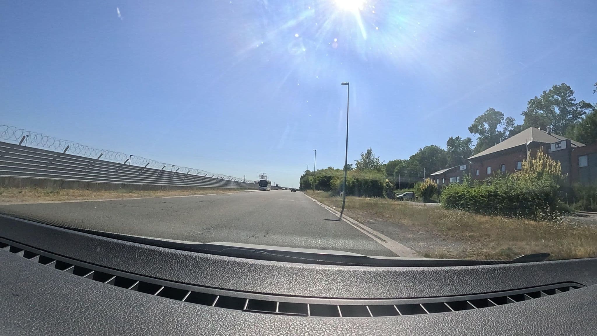 Street view near Balladins Superior Charleroi Airport, Ransart — © rmic (CC BY-SA · Mapillary)