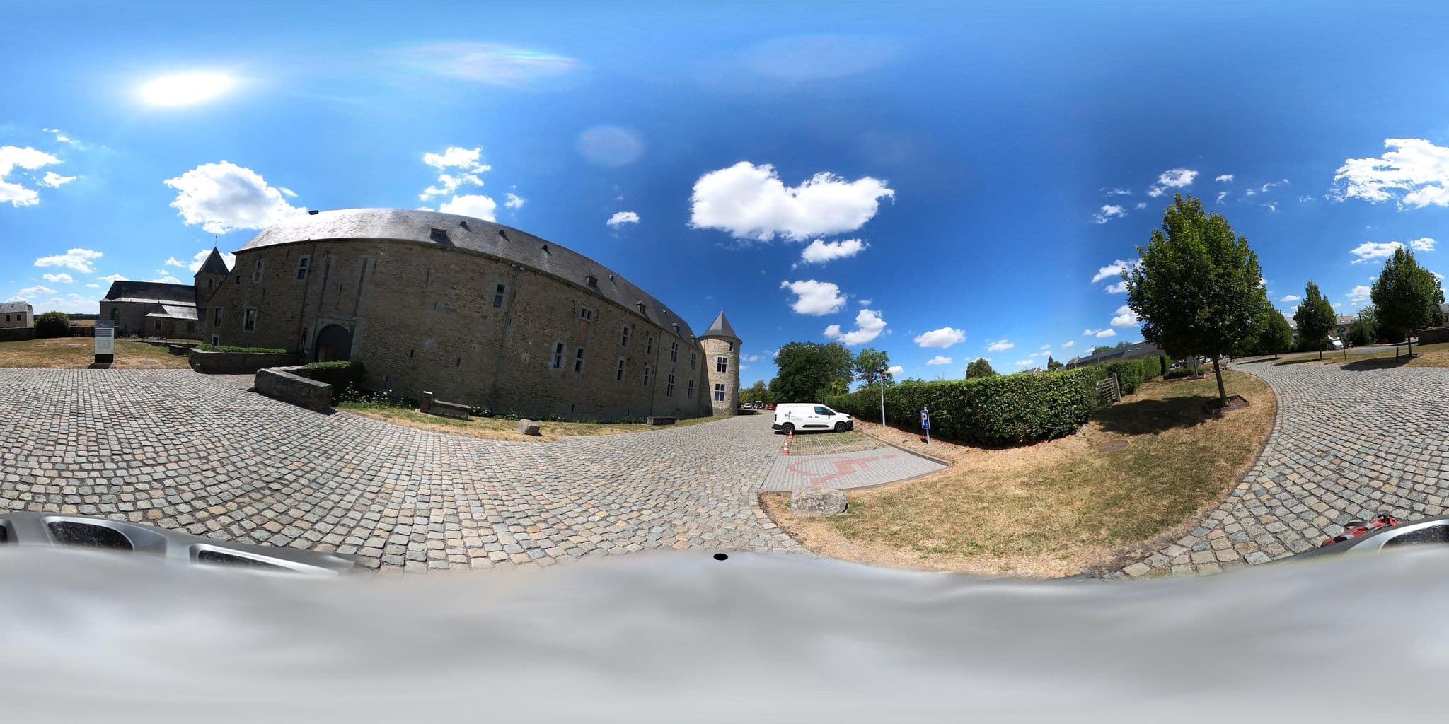 Street view near Gîte des Cadres, Courrière — © Eebie (CC BY-SA · Mapillary)