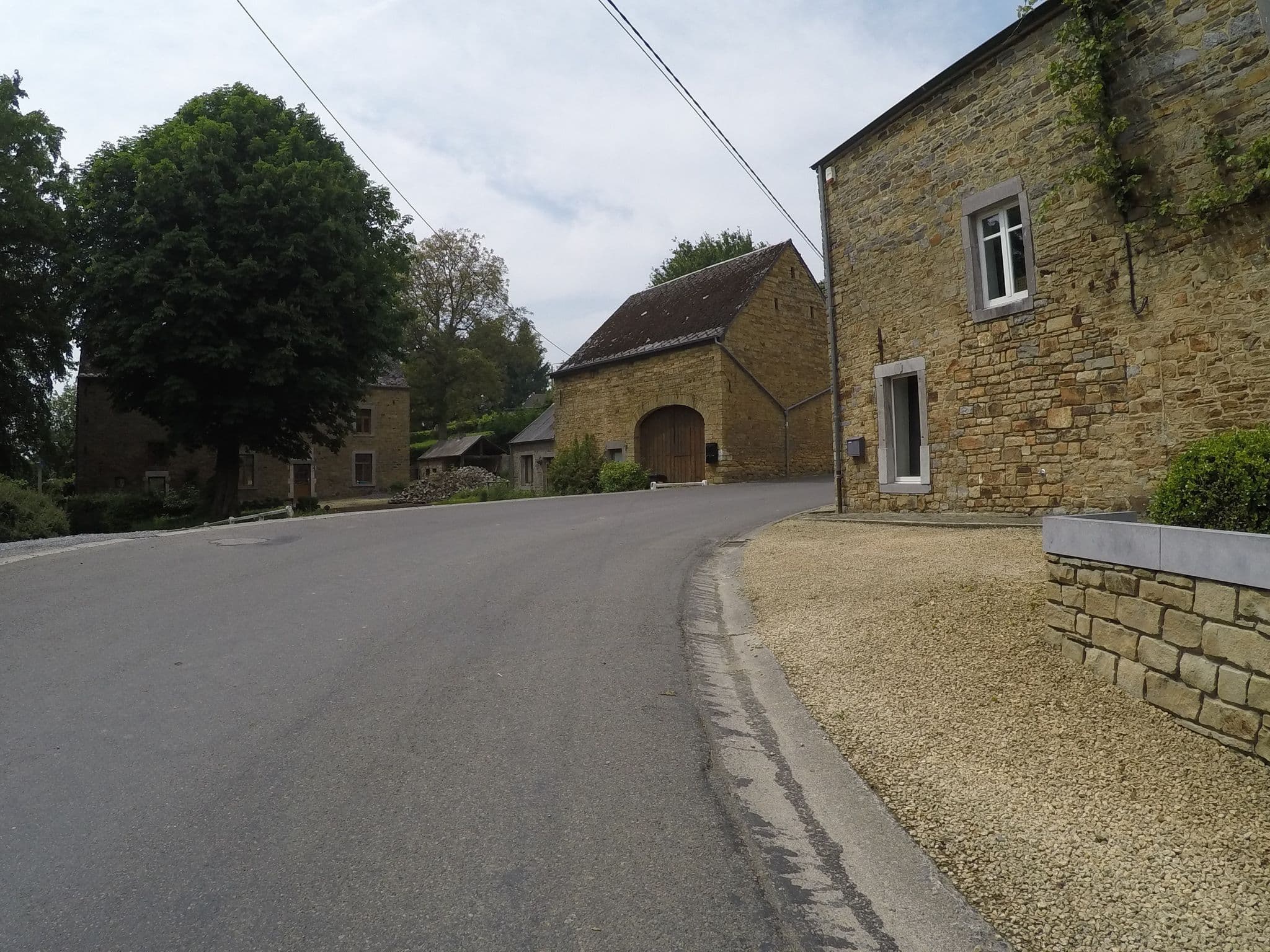 Street view near kubik farm, Durnal — © mercator (CC BY-SA · Mapillary)