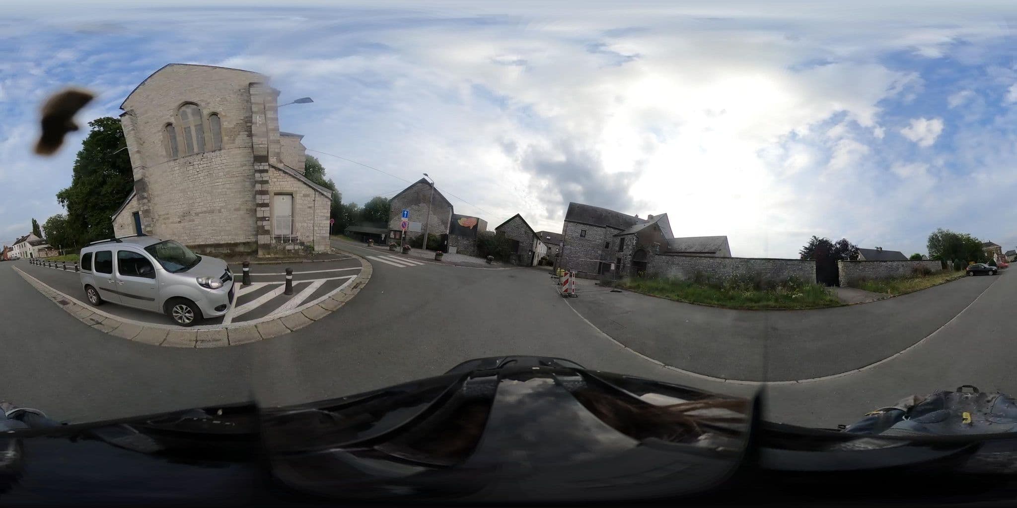 Street view near La Ferme du Quartier, Bouge — © jlstanus (CC BY-SA · Mapillary)