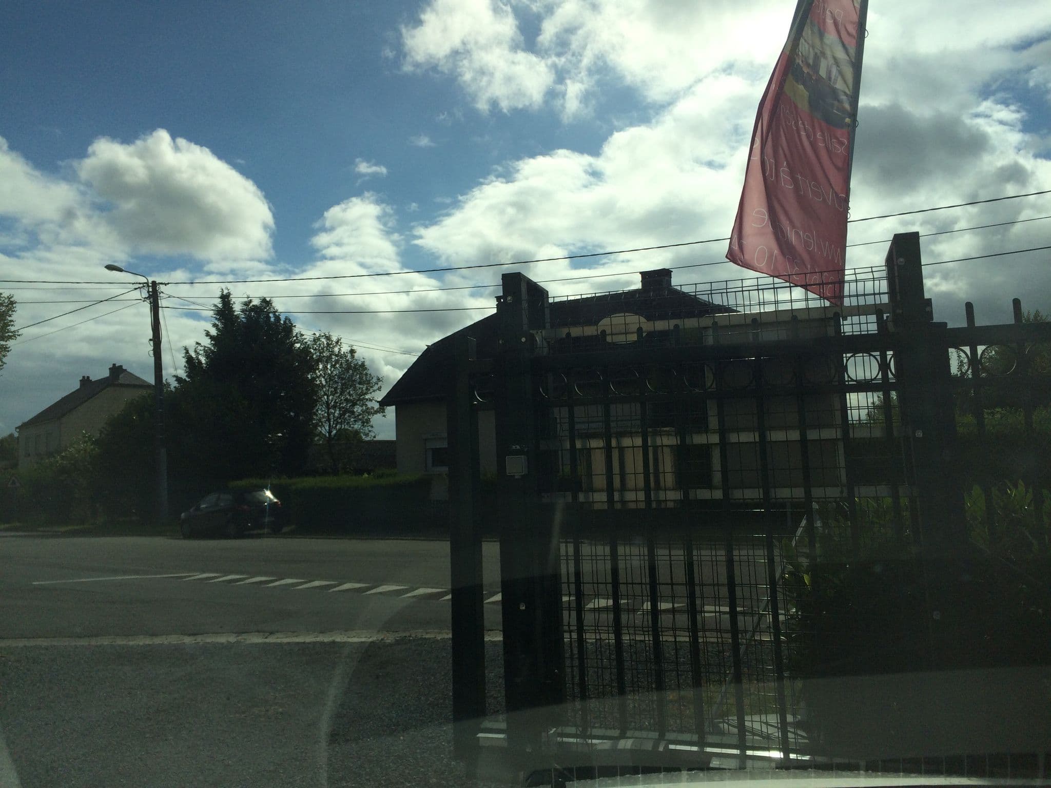 Street view near Le Nid d'Izel, Izel — © zors1843 (CC BY-SA · Mapillary)