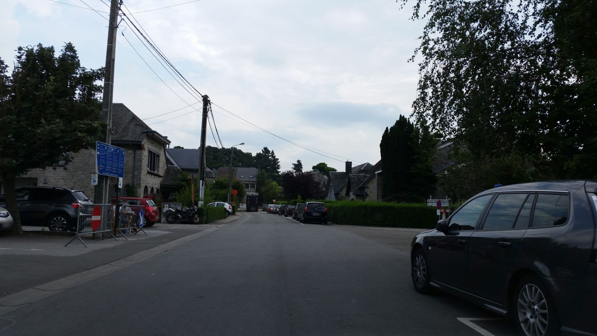 Street view near Gîte d'étape De Han-sur-Lesse, Han-sur-Lesse — © it_s_so_funny (CC BY-SA · Mapillary)