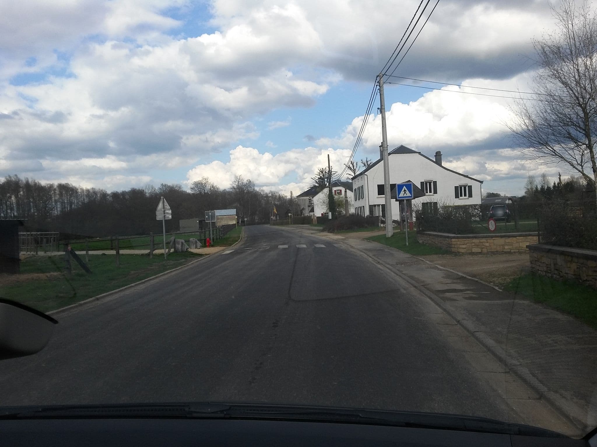 Street view near Le Gite du Breux, Florenville — © foxandpotatoes (CC BY-SA · Mapillary)