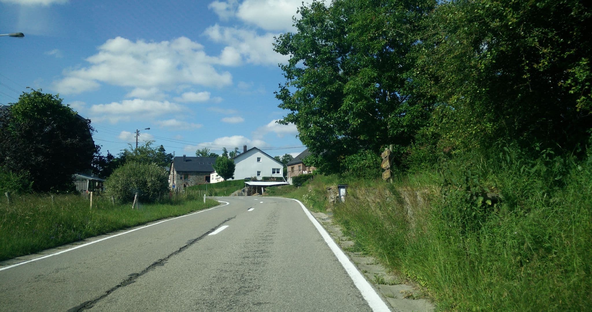 Street view near Vakantiewoning Achouffe, Houffalize — © joostjakob (CC BY-SA · Mapillary)