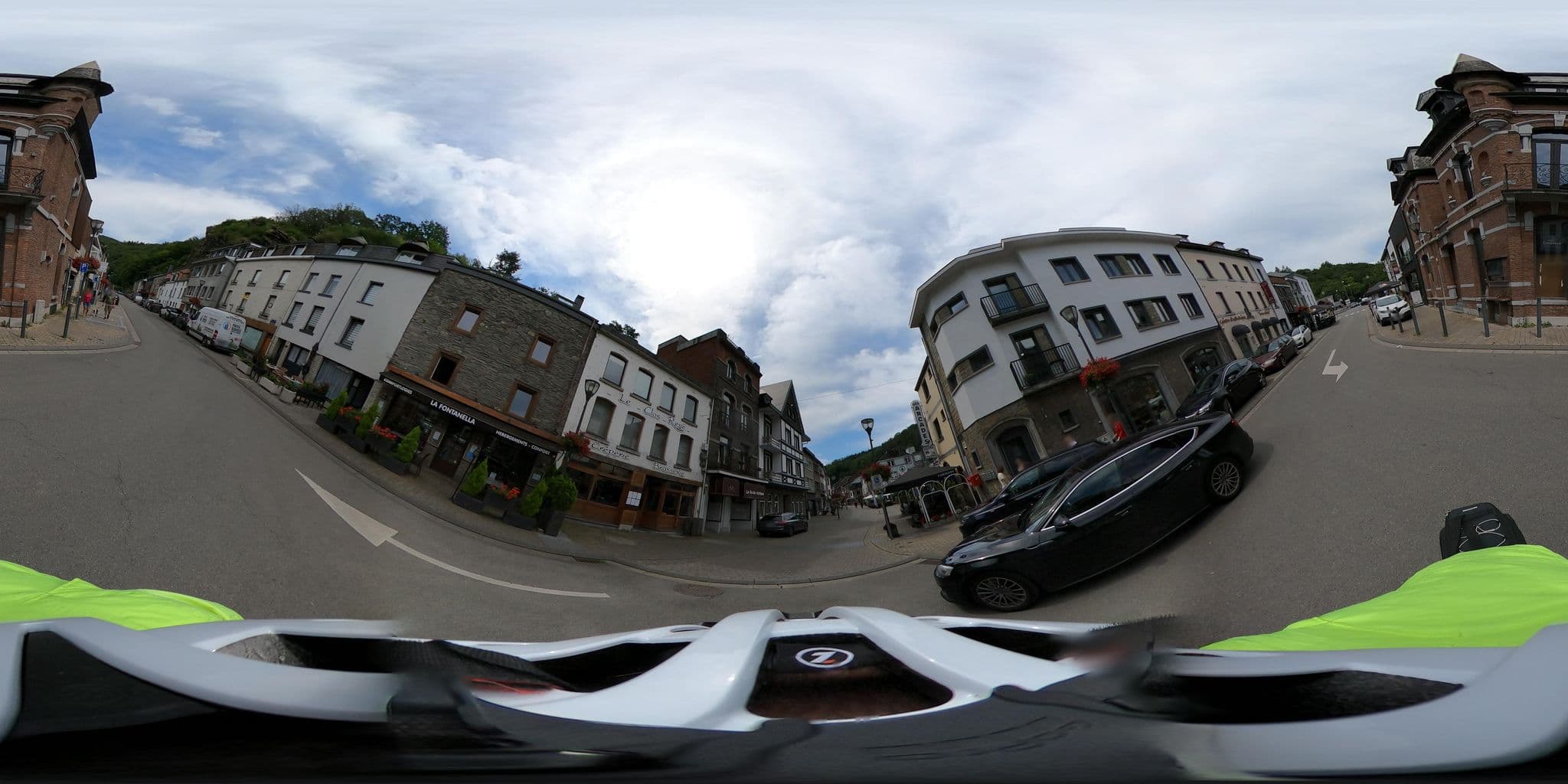 Street view near La Fontanella, La Roche-en-Ardenne — © Mizuna (CC BY-SA · Mapillary)