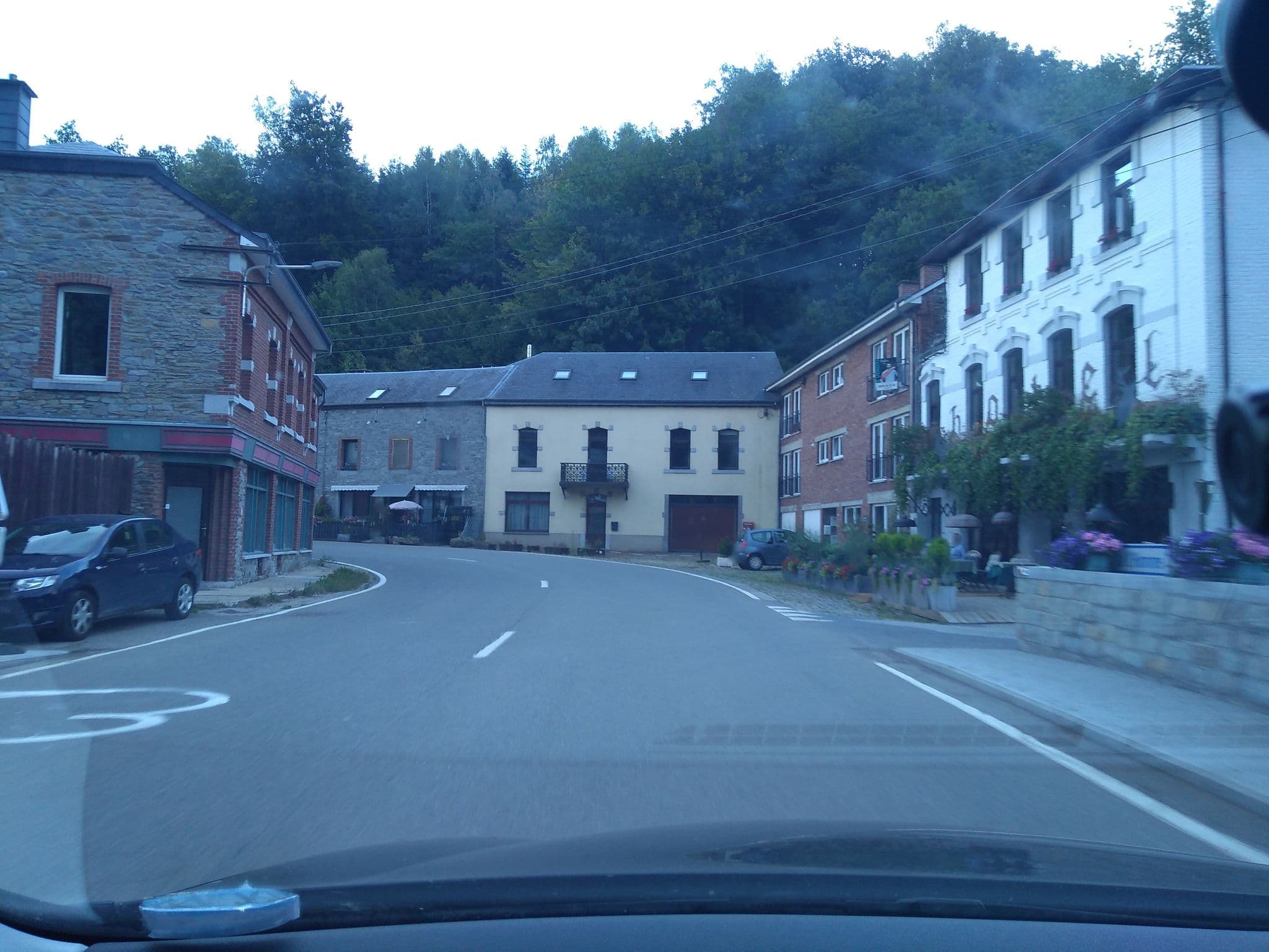 Street view near Hotel-Restaurant Saint-Hubert, Arville — © clemdoc (CC BY-SA · Mapillary)