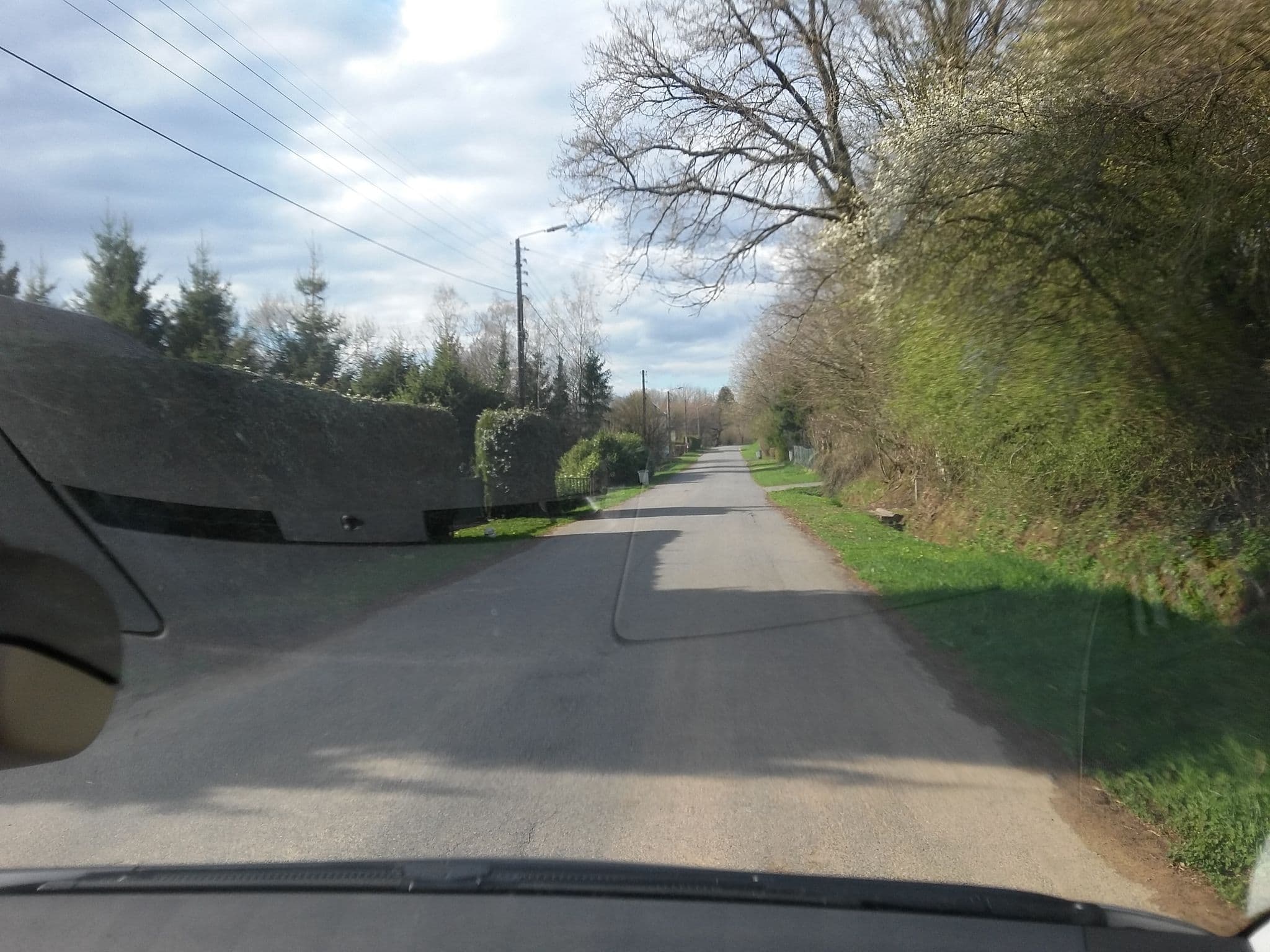Street view near Vakantiehuis Ménil, Florenville — © foxandpotatoes (CC BY-SA · Mapillary)