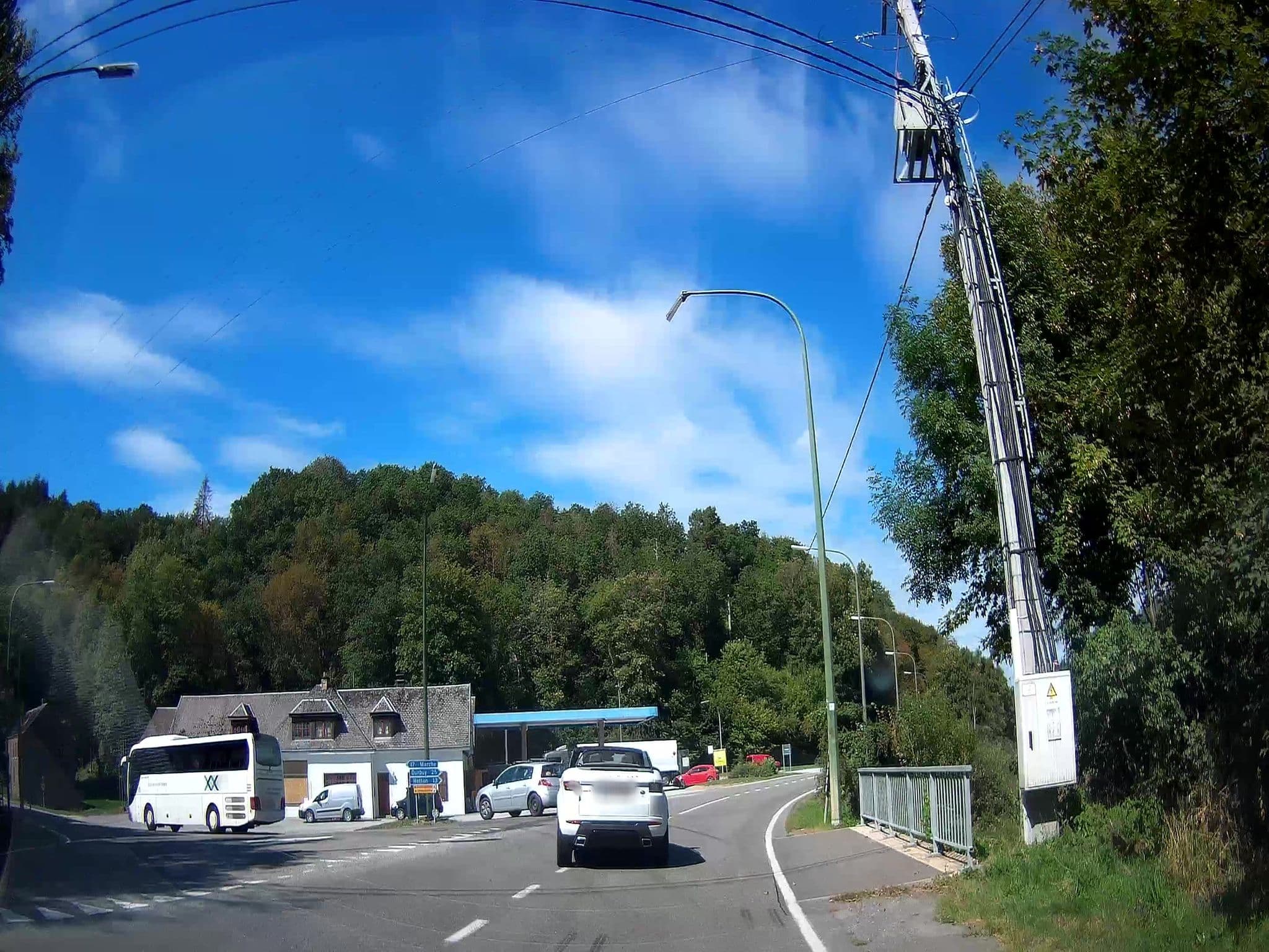 Street view near Fond de Gênes, La Roche-en-Ardenne — © fuchserl (CC BY-SA · Mapillary)