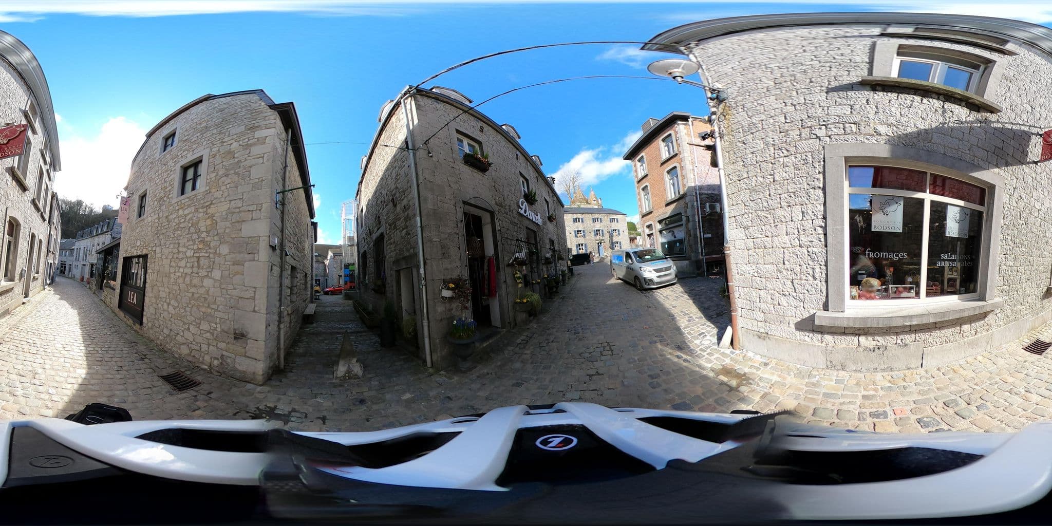 Street view near La Tête en l'Air, Durbuy — © Mizuna (CC BY-SA · Mapillary)