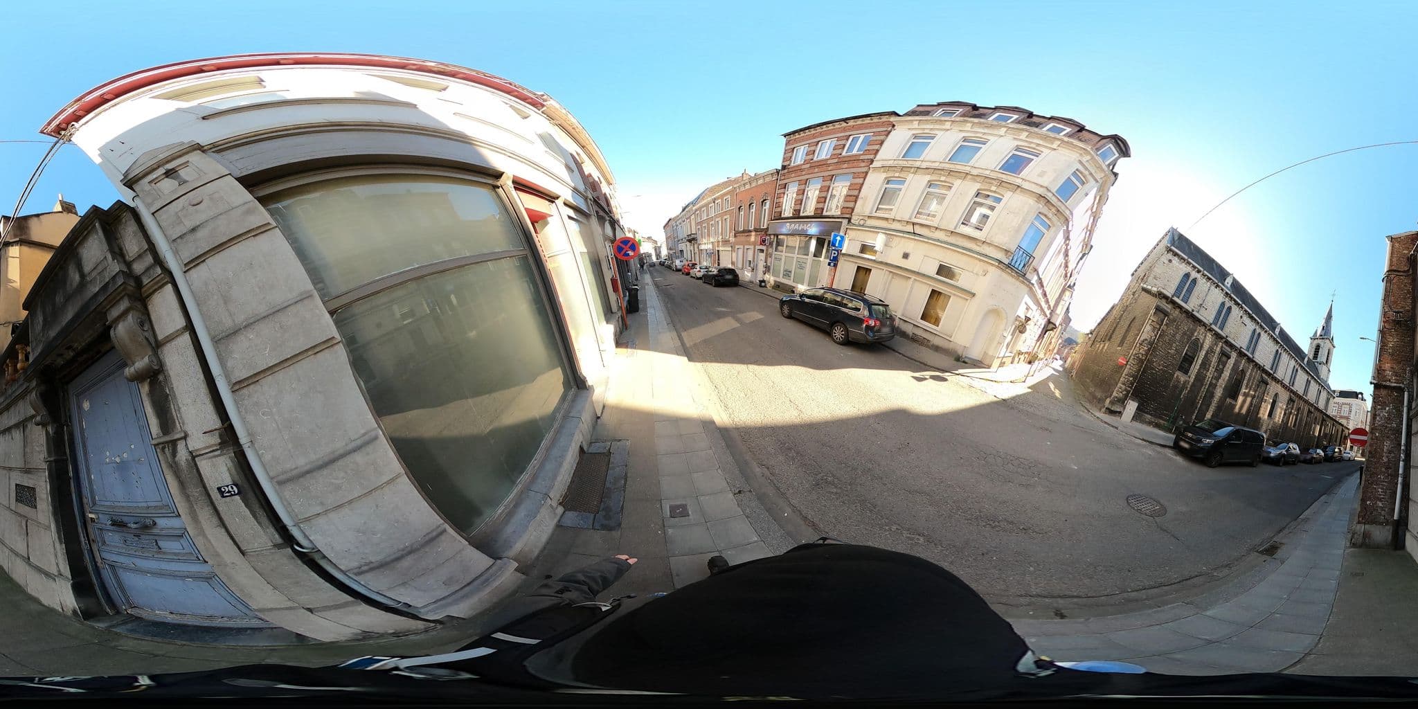 Street view near Centre D'animation Pour La Jeunesse Le Goëland asbl, Huy — © Eebie (CC BY-SA · Mapillary)