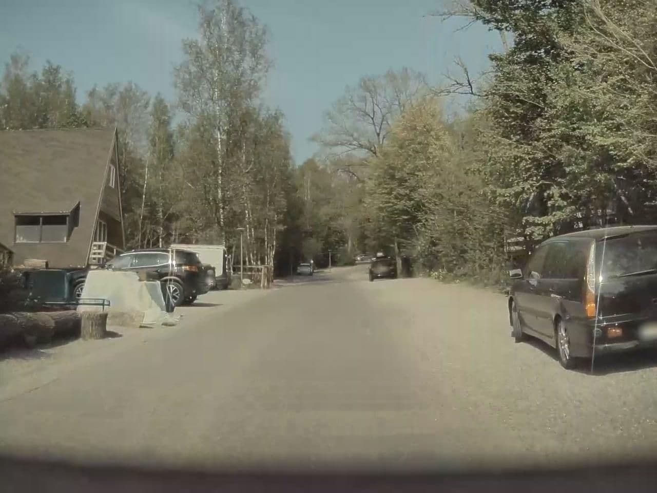 Street view near Bungalow 170, Grandhan — © tumblecow (CC BY-SA · Mapillary)