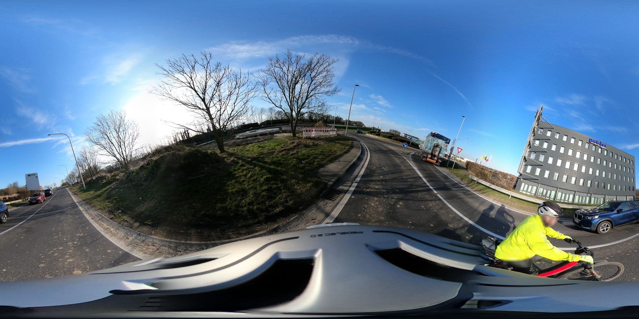 Street view near Park Inn by Radisson Liege Airport, Hollogne-aux-Pierres — © pierreserpe (CC BY-SA · Mapillary)